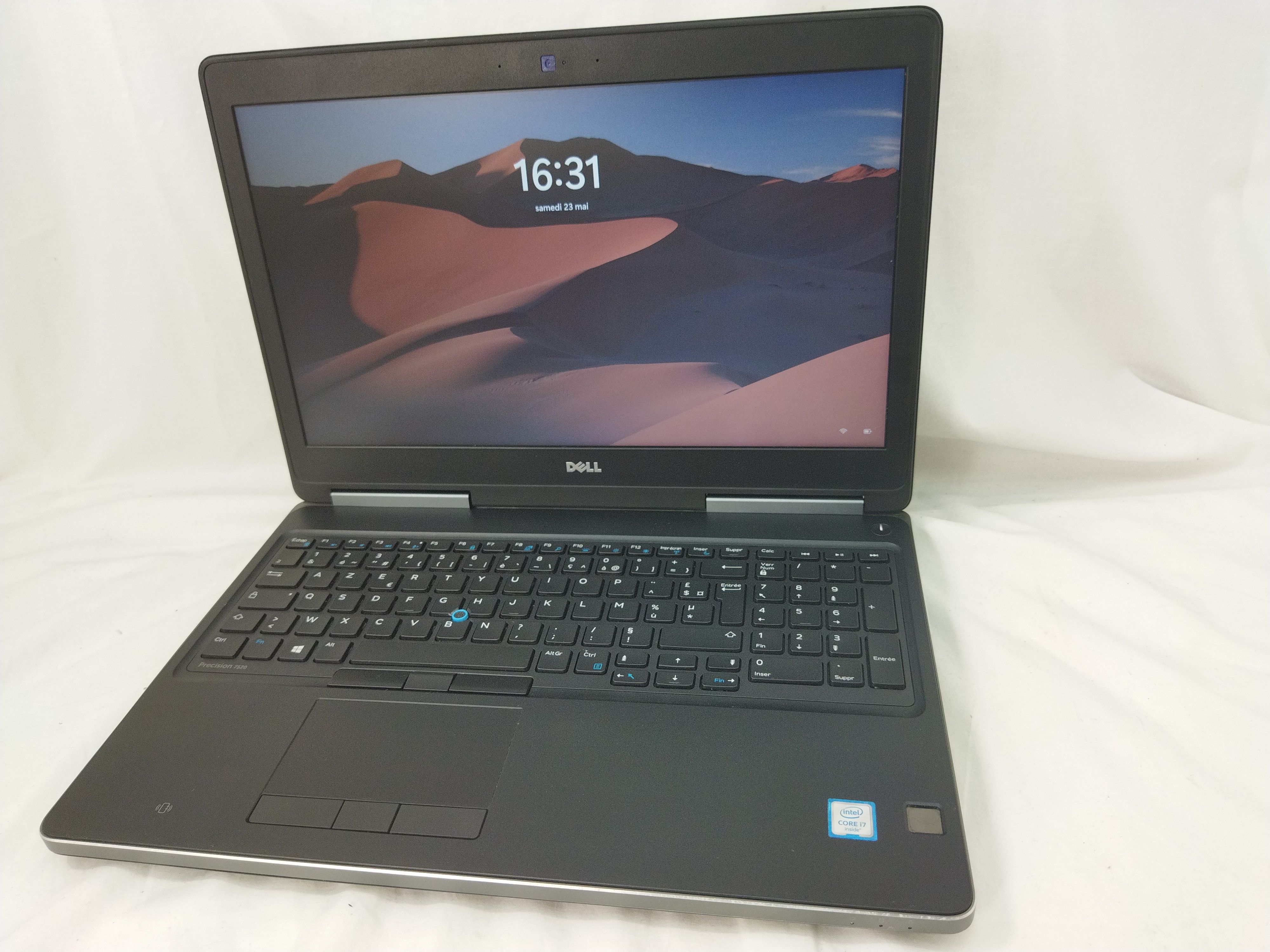 Voir photo 2 de Pc Portable DELL Précision 7520 reconditionné avec 32 Go RAM en très bon état + 2 jeux (Tekken 7 & LEGOSTARWA) installés Pc Portable DELL Précision 7520 reconditionné avec 32 Go RAM en très bon état + 2 jeux (Tekken 7 & LEGOSTARWA) installés Très bon état - Vue 2 -