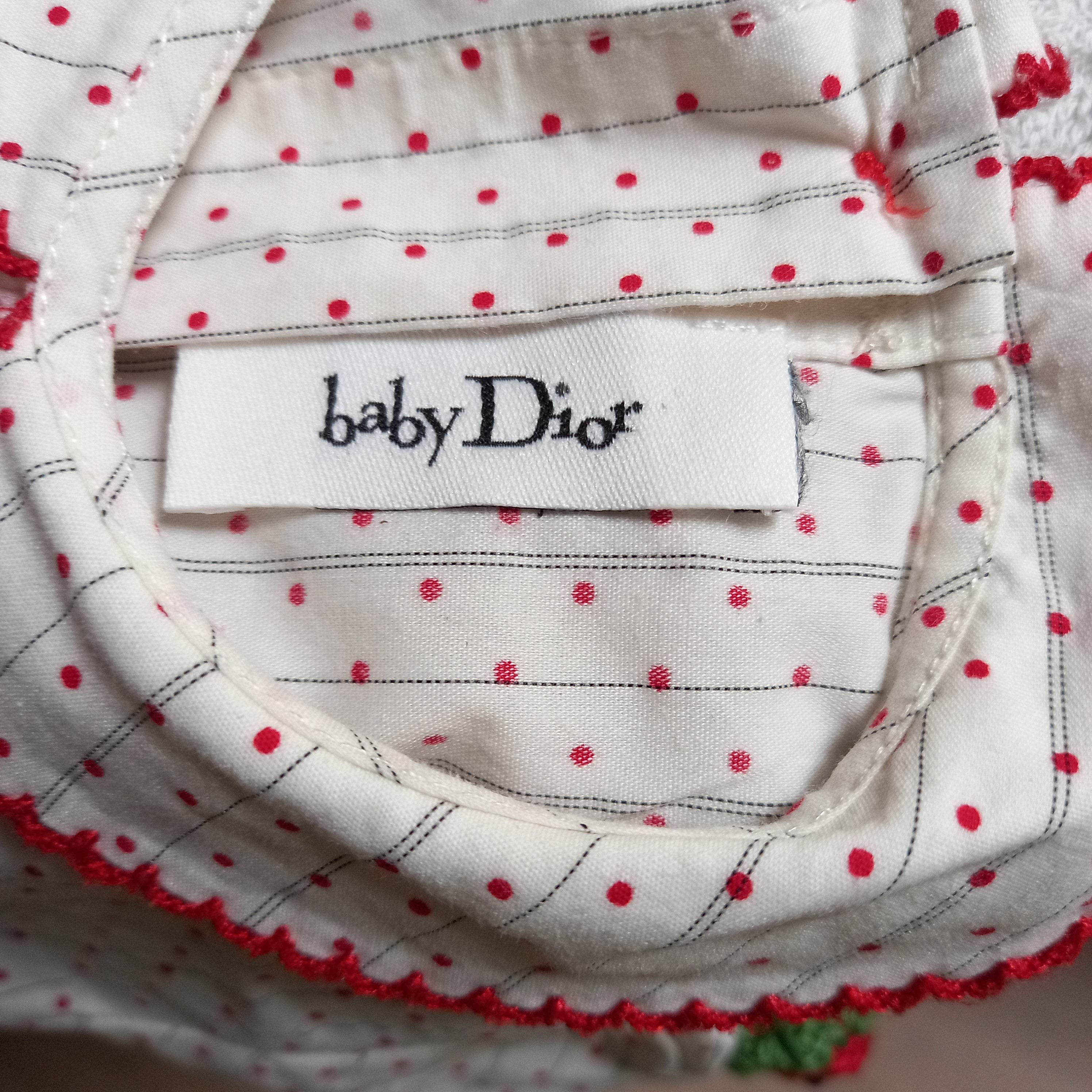 Voir photo 9 de Ensemble pantalon/chemisier fille Baby Dior 18 mois Ensemble pantalon/chemisier fille Baby Dior 18 mois Très bon état - Vue 9 -
