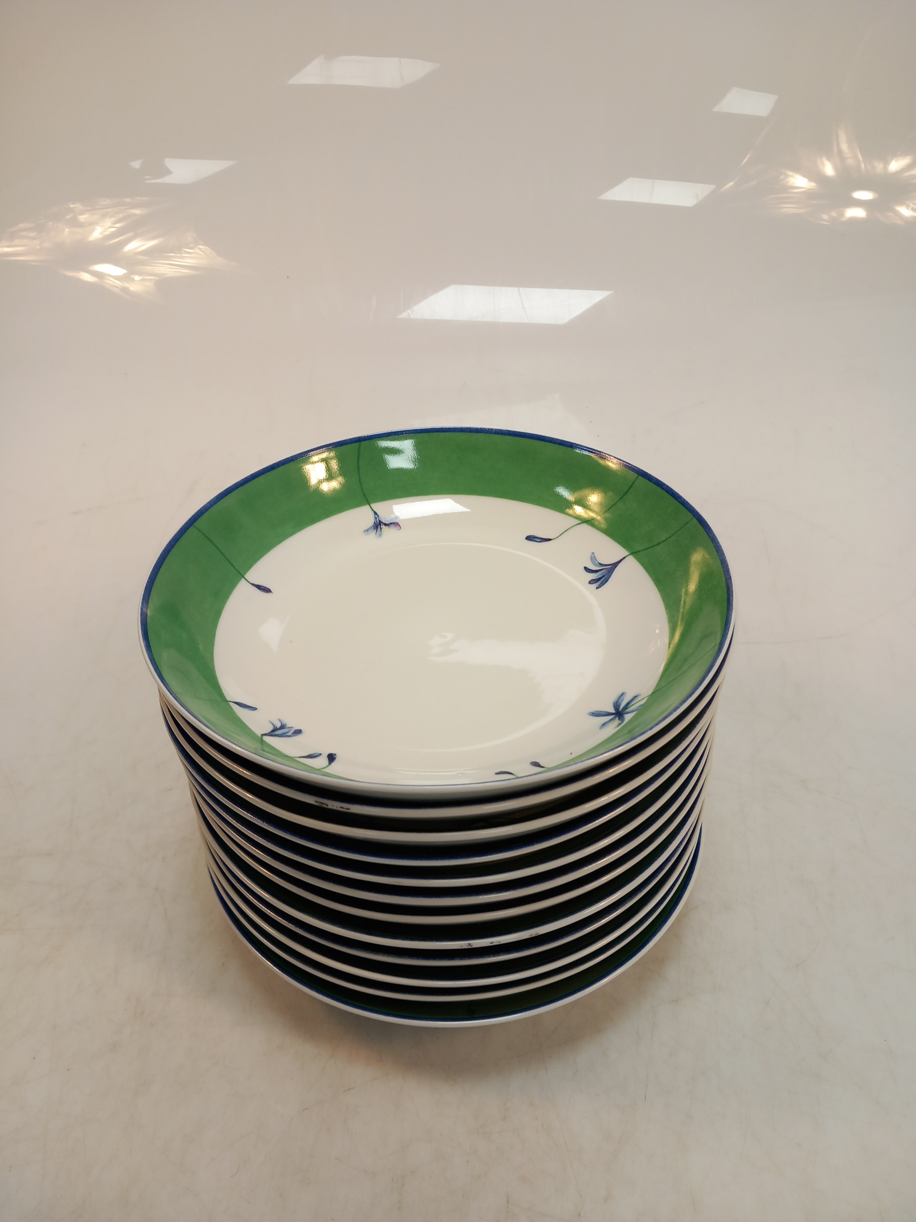 Lot de 12 assiette creuse en céramique - Photo 2