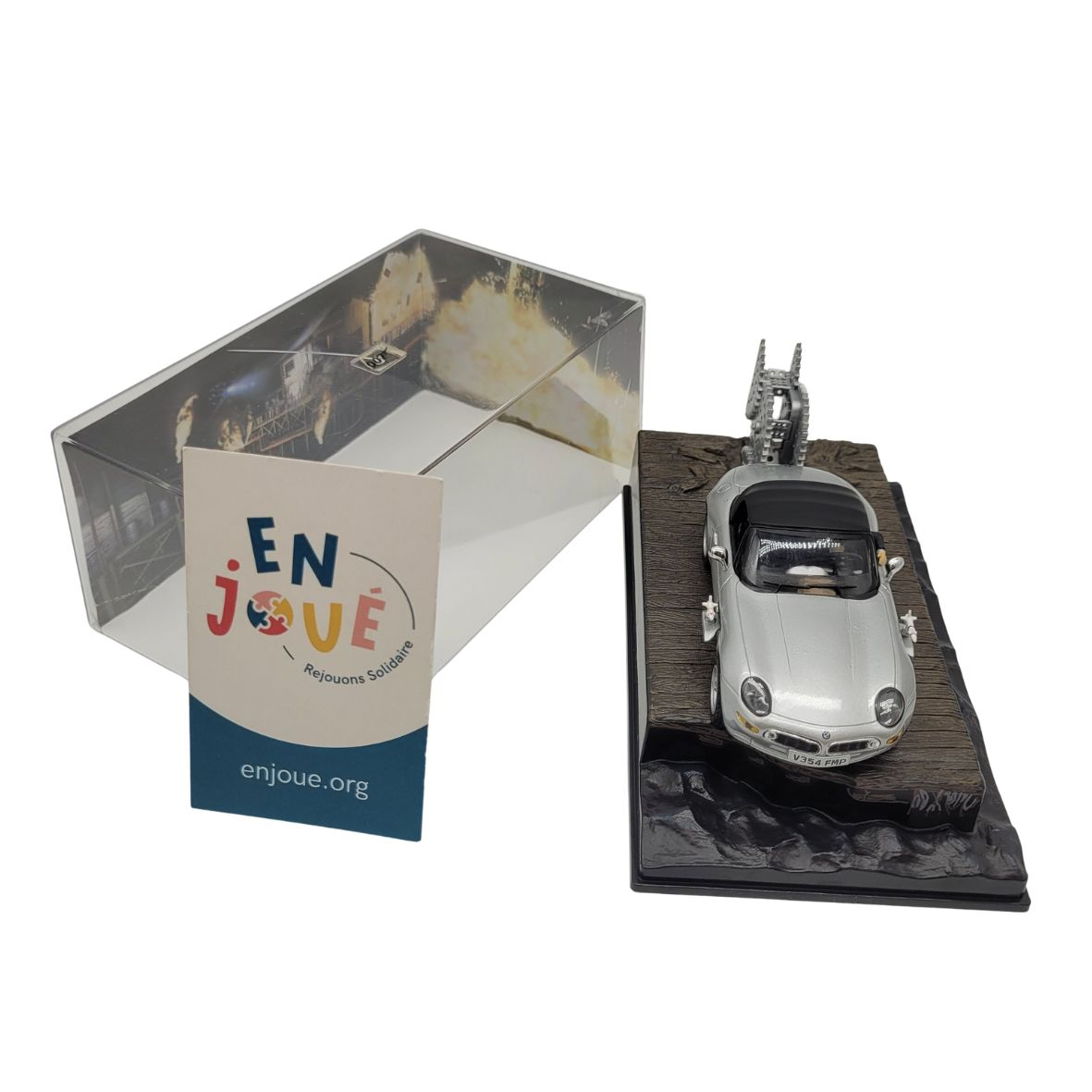Voir photo 4 de Voiture miniateur de collection Aston Martin BMW Z8 James Bond 007 - A partir de 14 ans Voiture miniateur de collection Aston Martin BMW Z8 James Bond 007 - A partir de 14 ans - Vue 4 -