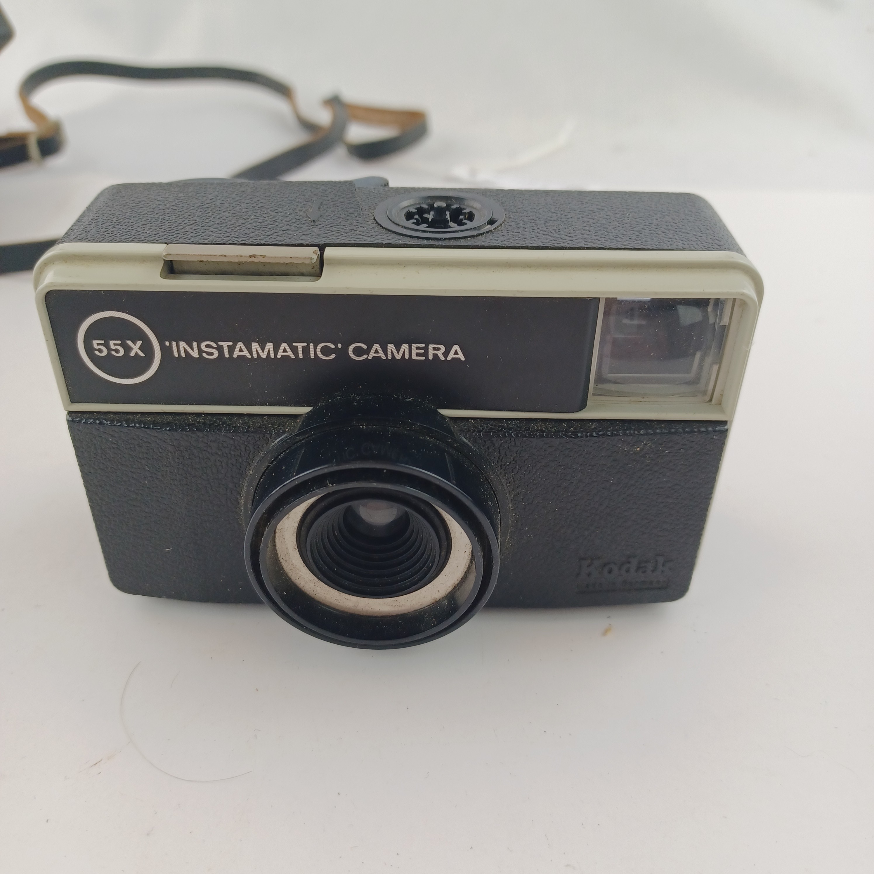 Voir photo 2 de Appareil Photo Instamatik Kodak d'allemagne entre 1971 et 1972 Appareil Photo Instamatik Kodak d'allemagne entre 1971 et 1972 Bon état - Vue 2 -