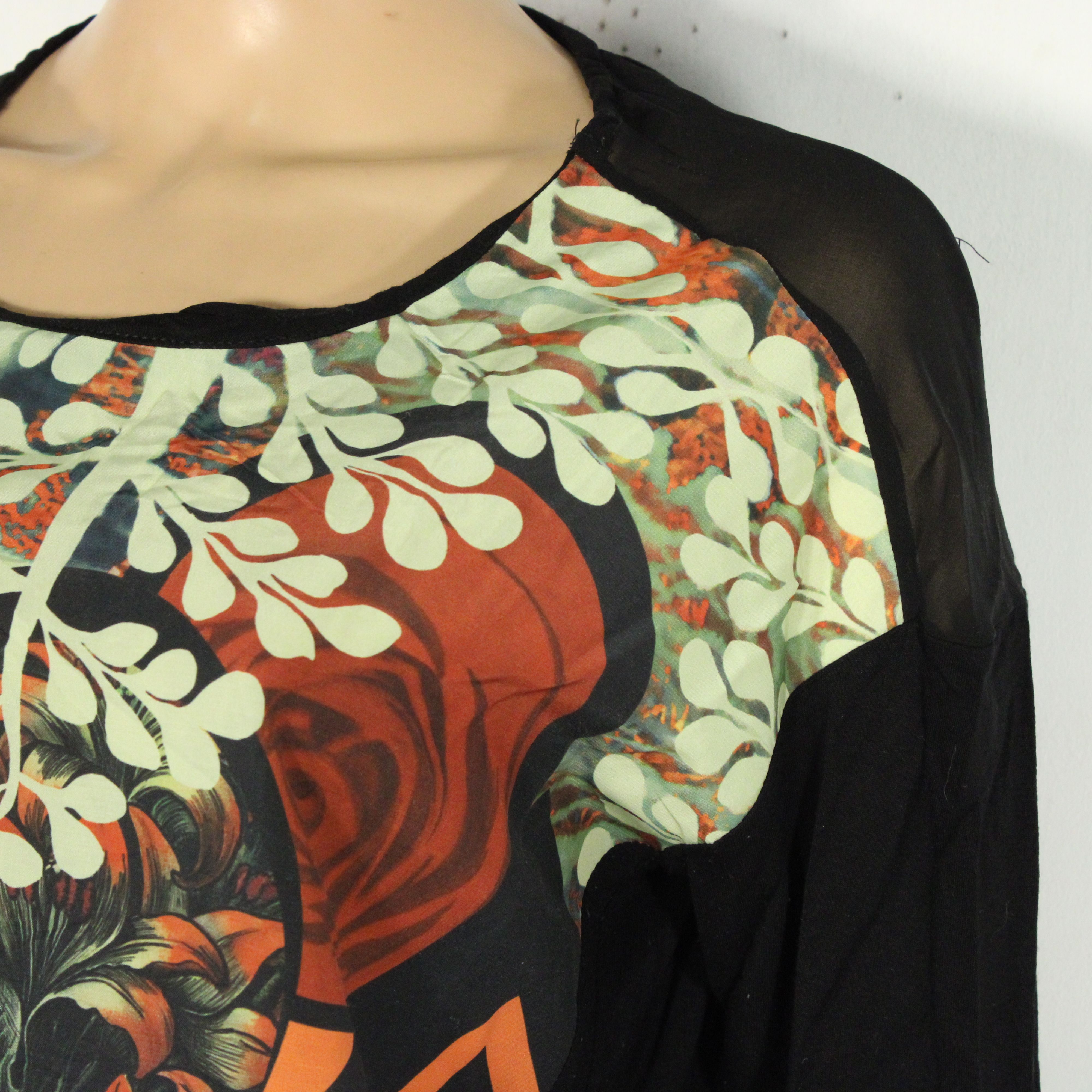 Voir photo 2 de T-shirt Femme Noir DESIGUAL Taille L T-shirt Femme Noir DESIGUAL Taille L Très bon état - Vue 2 -