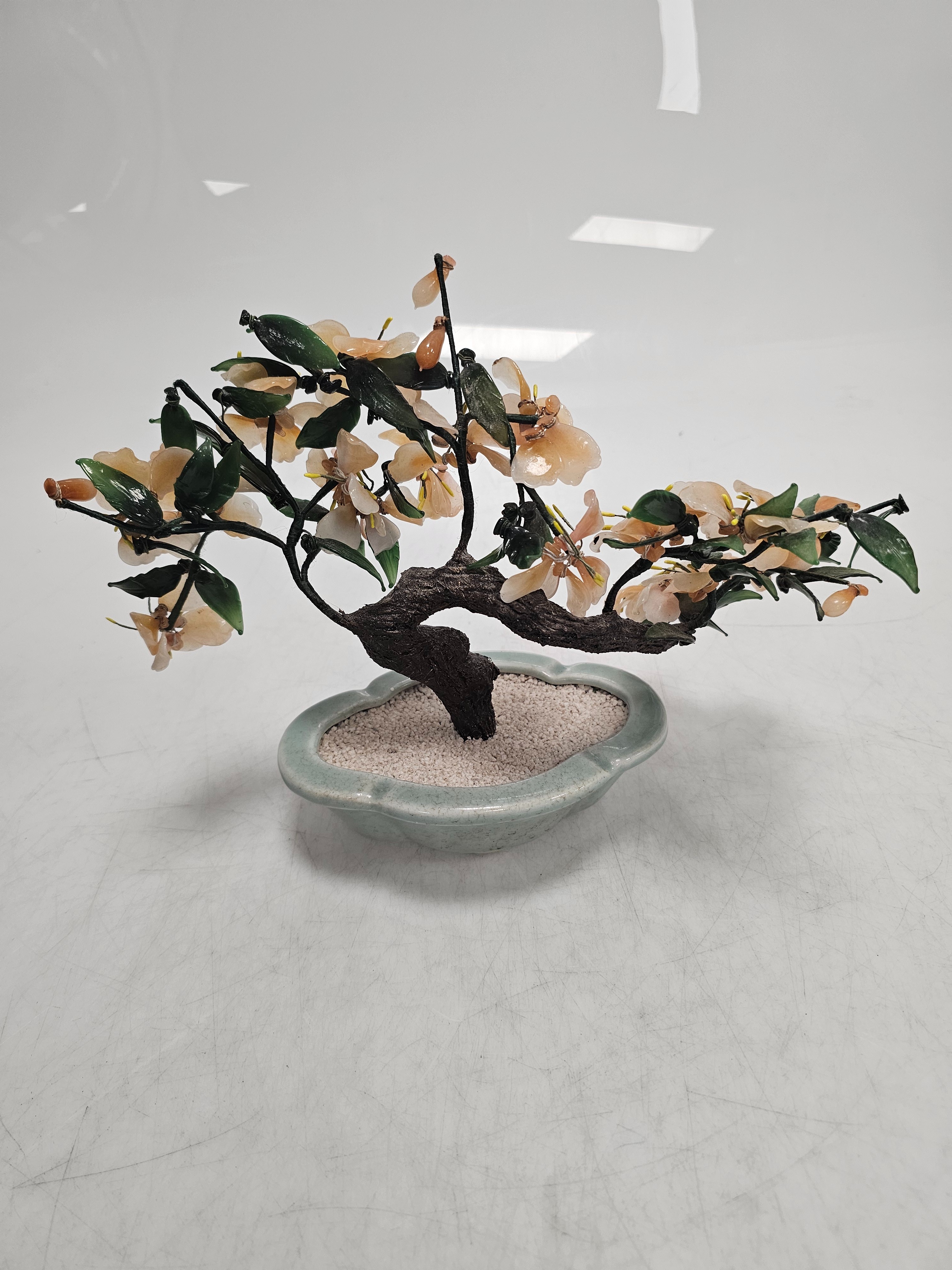 Bonsaï en verre vintage. Plante artificielle à fleurs rose pêche, Faux bonsaï décor oriental asiatique - Photo 1