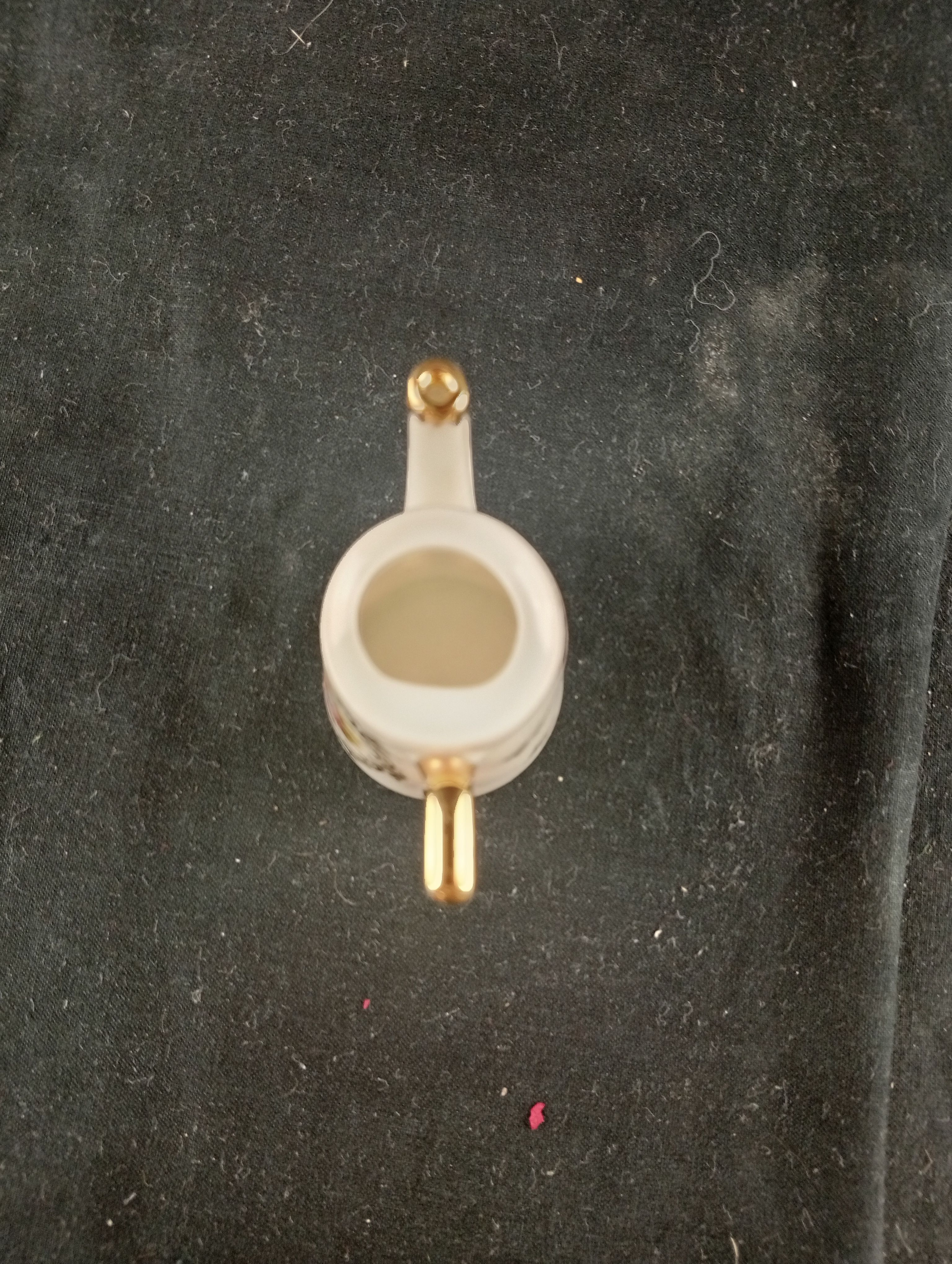 Petit pichet miniature en porcelaine de limoges motif couple - Photo 3