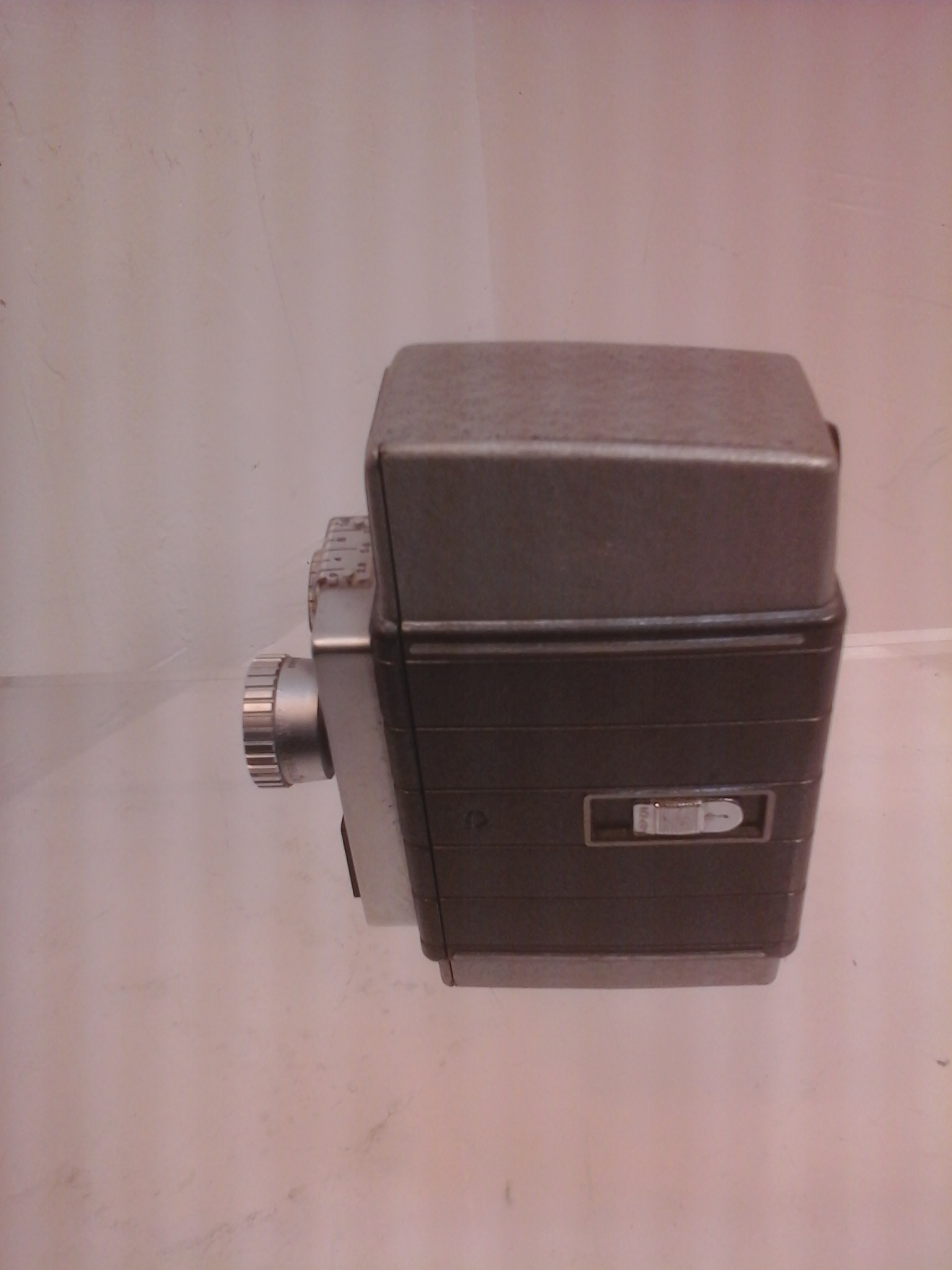 Voir photo 6 de Caméra vintage Bell & Howell 624 EE Autoset-Objet de collection Caméra vintage Bell & Howell 624 EE Autoset-Objet de collection Bon état - Vue 6 -