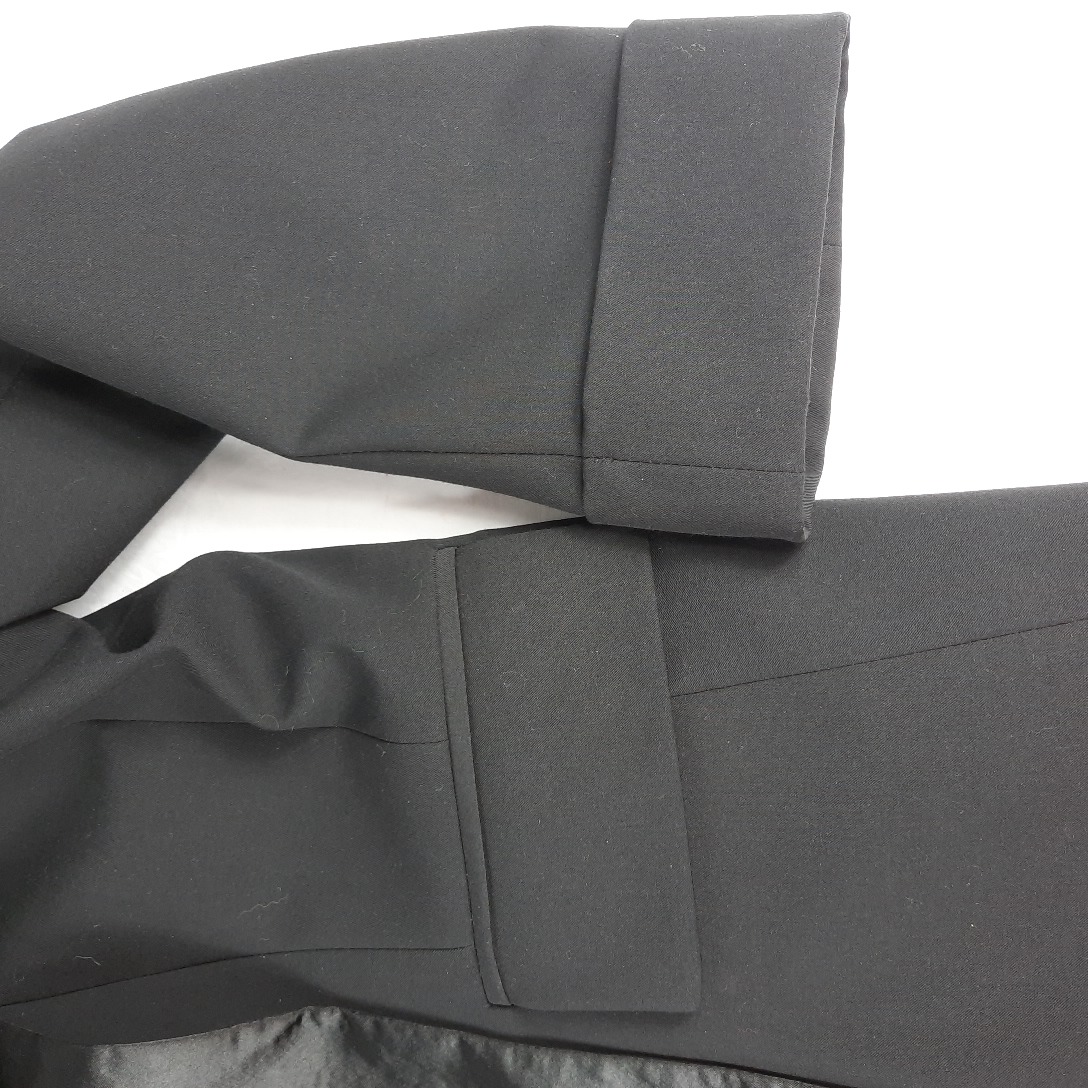 Voir photo 3 de Veste chic noire style smoking NAF-NAF T 40 Veste chic noire style smoking NAF-NAF T 40 Très bon état - Vue 3 -