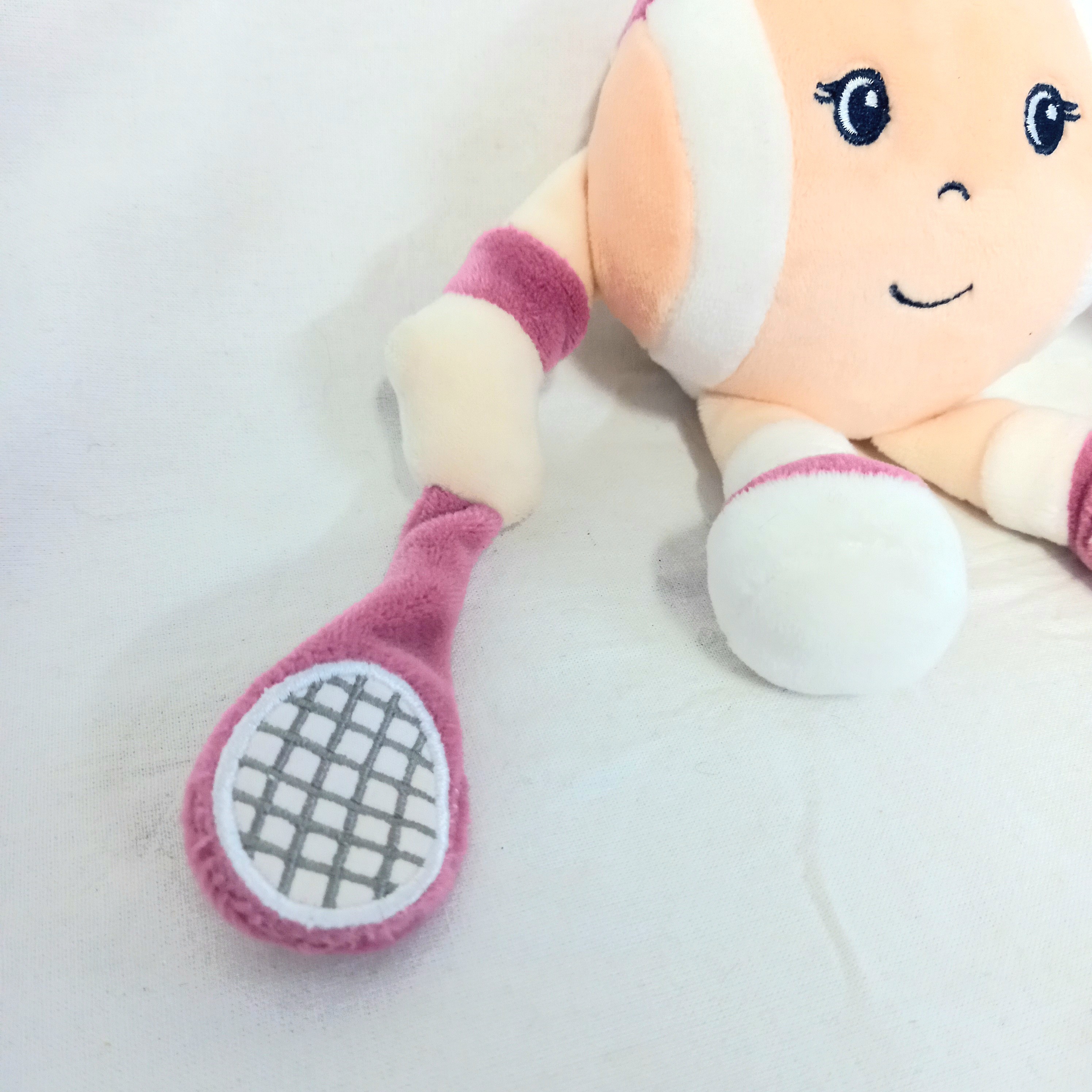 Voir photo 4 de Peluche officielle du tournoi Roland-Garros, prénommé "BallBoy" Peluche officielle du tournoi Roland-Garros, prénommé "BallBoy" Très bon état - Vue 4 -