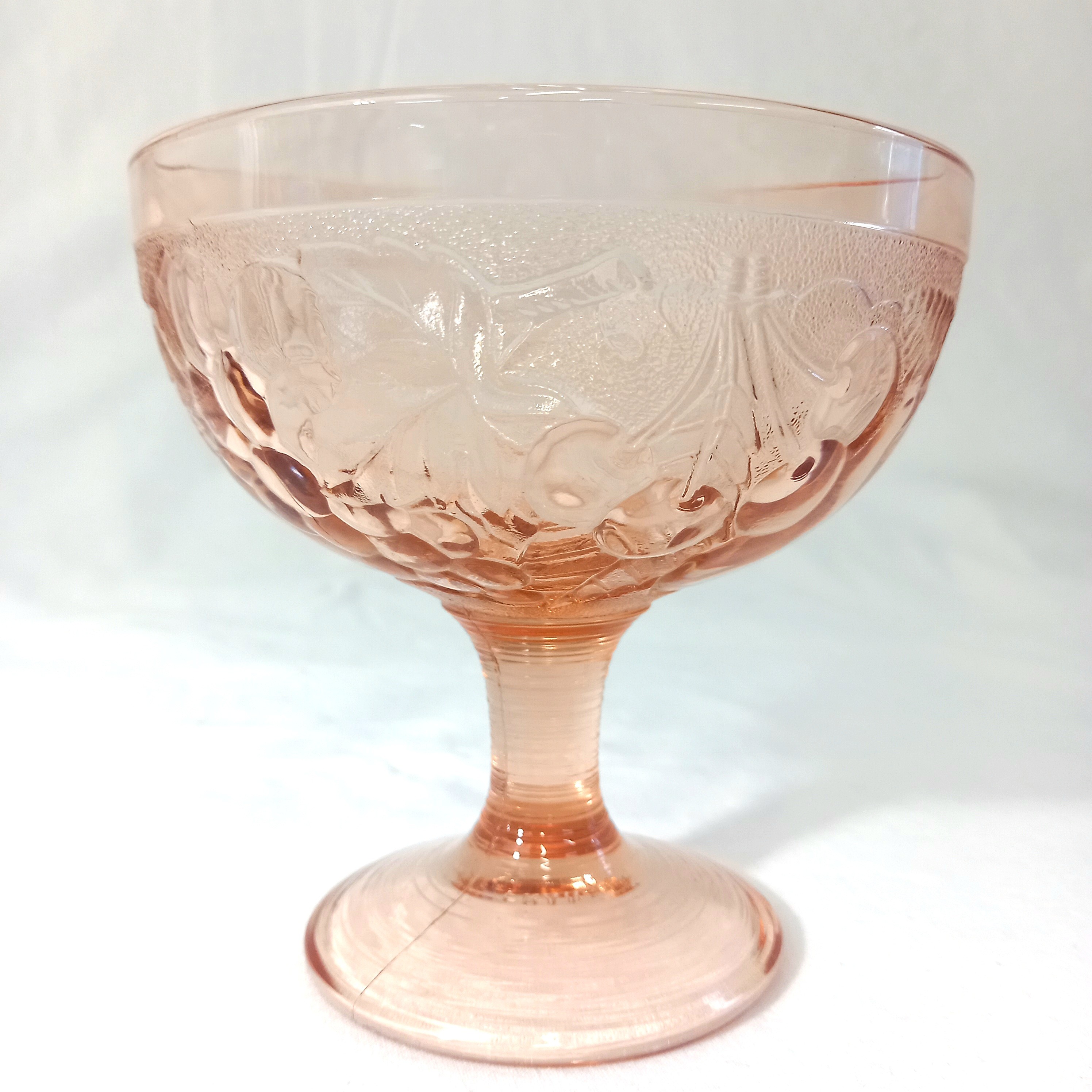 Lot de quatre coupes à fruits / glaces vintage, en verre rose Très bon état - Vue 3 - 
