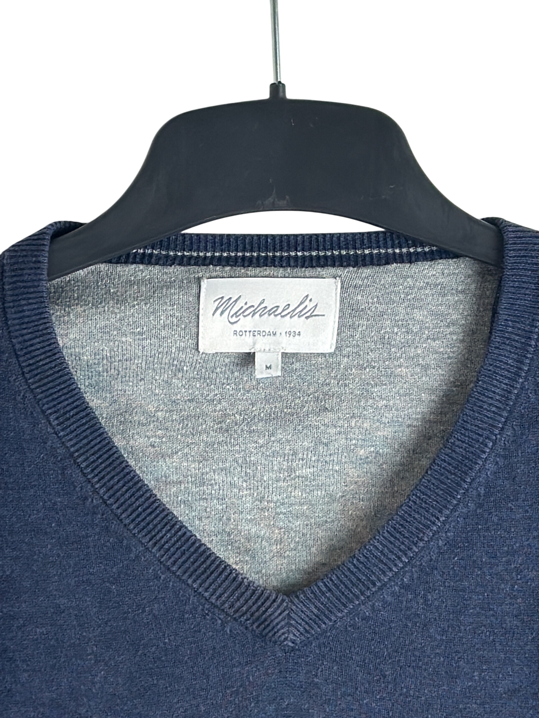 Voir photo 2 de Pull bleu en coton col V Michaelis M Pull bleu en coton col V Michaelis M Très bon état - Vue 2 -