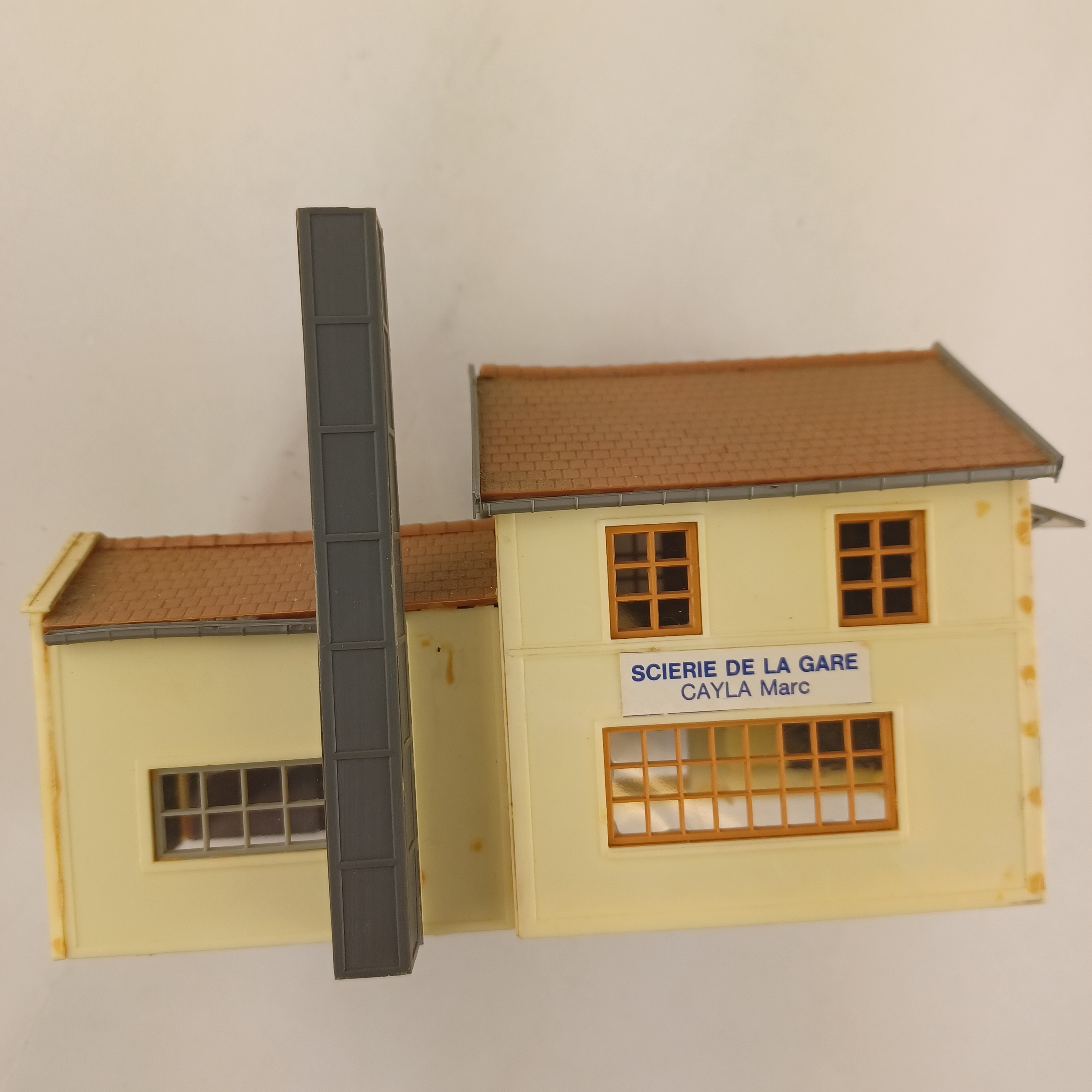 Maquette de modélisme d'une scierie de 14x9 cm Très bon état - Vue 2 - 