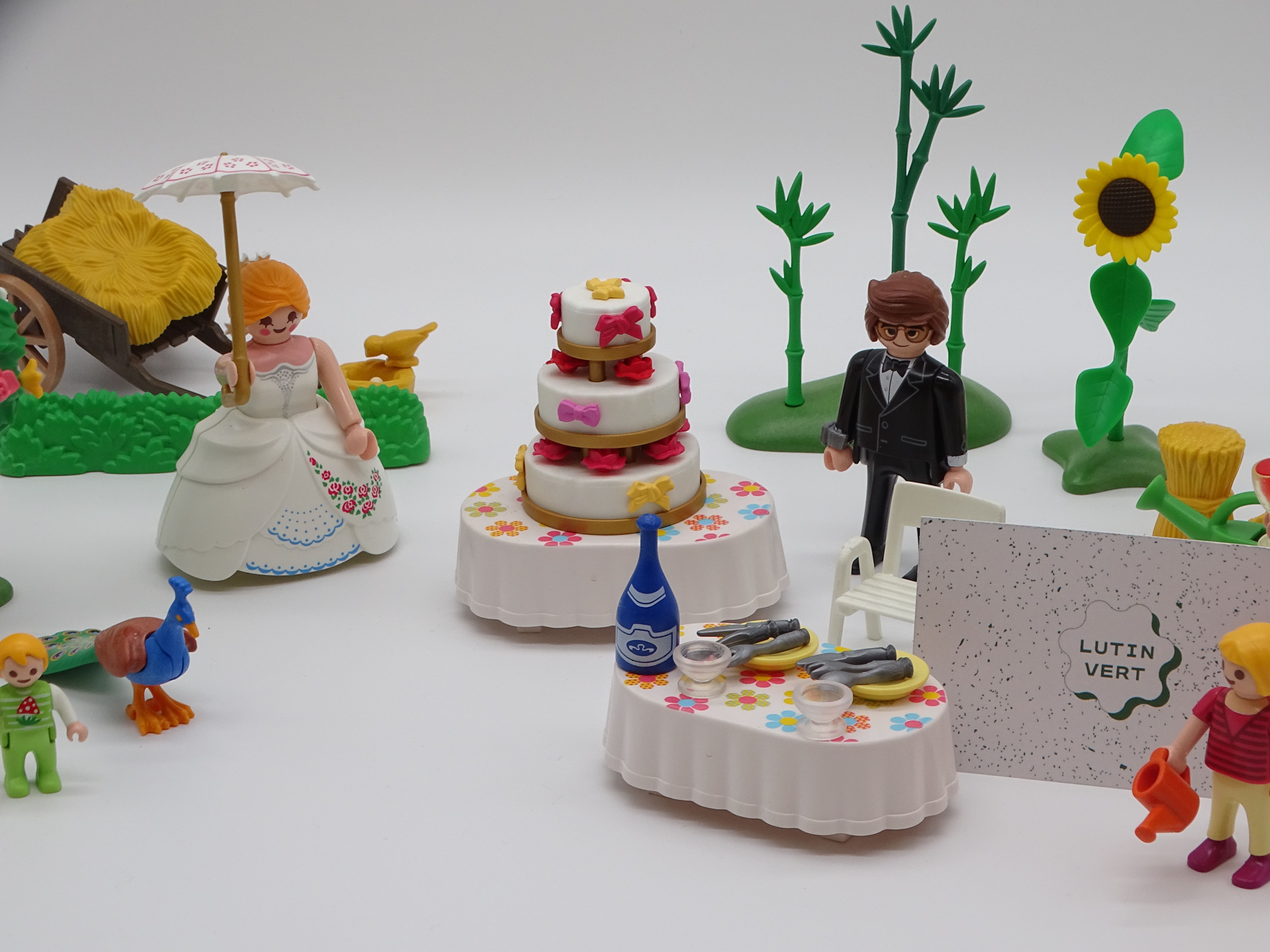 Voir photo 2 de Playmobil pièce unique « Mariage champêtre » d'occasion PLAYMOBIL - Dès 3 ans | Ref 13059 Playmobil pièce unique « Mariage champêtre » d'occasion PLAYMOBIL - Dès 3 ans | Ref 13059 Très bon état - Vue 2 -