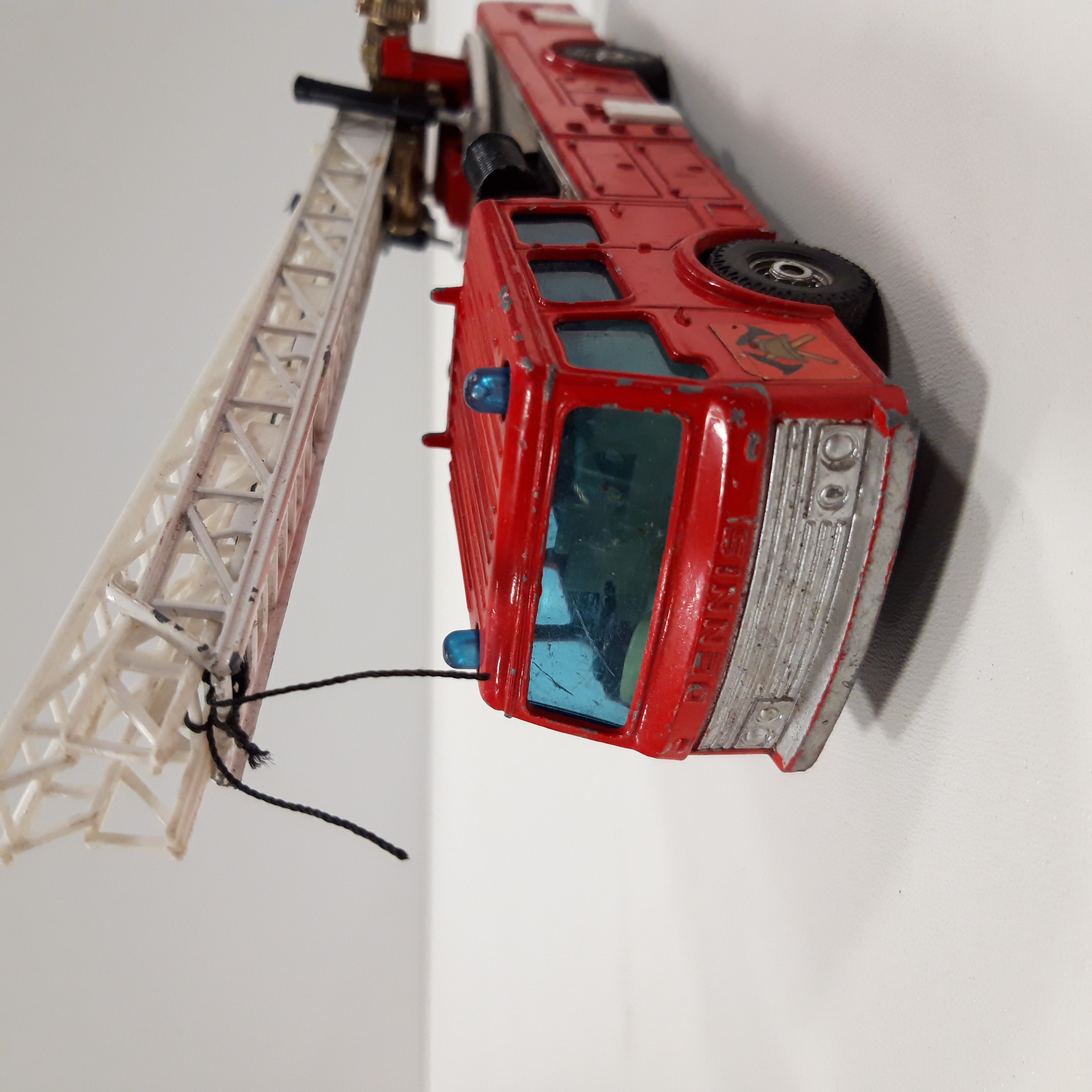 Miniature Corgi – Camion De Pompiers Seagrave – Echelle 1:50 – Héros Corgi – Occasion