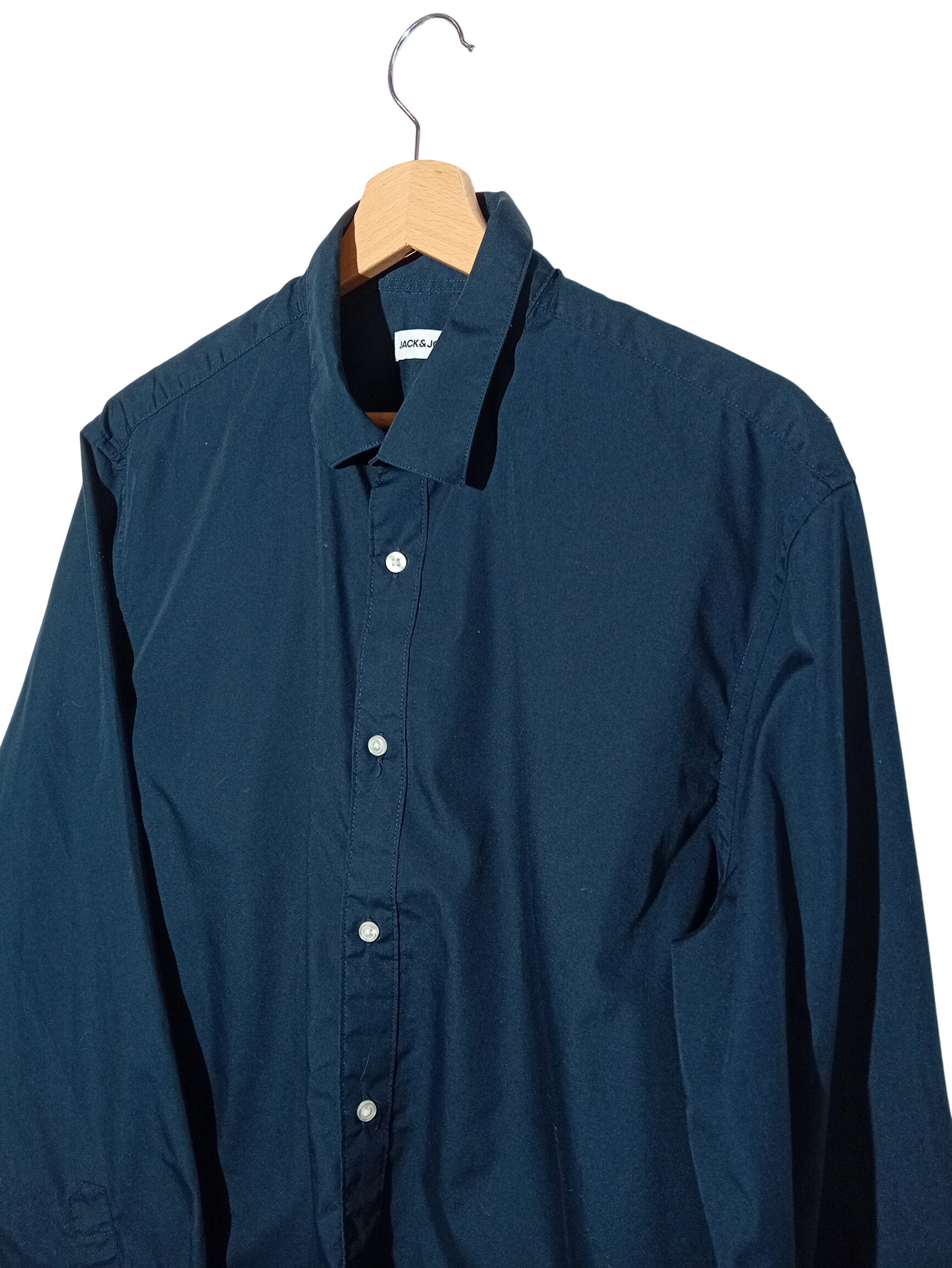 Acheter Chemise Homme Jack & Jones Bleue Marine Boutonnée L (T4677) Très bon état - 12,00 € Chemise Homme Jack & Jones Bleue Marine Boutonnée L (T4677) Très bon état - reconditionné disponible sur Label Emmaüs