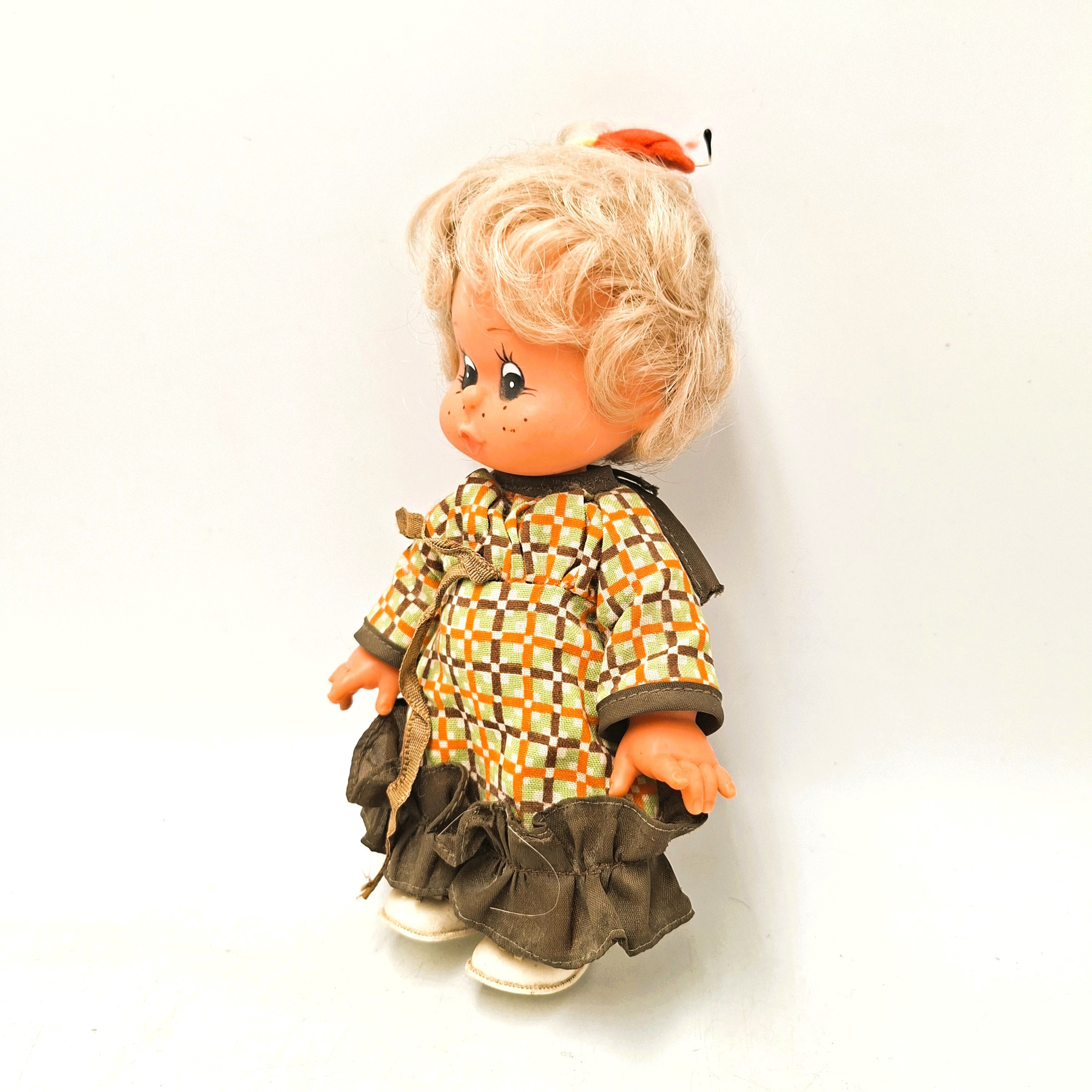 Voir photo 2 de LOT de 2 petites poupées vintage LOT de 2 petites poupées vintage État correct - Vue 2 -