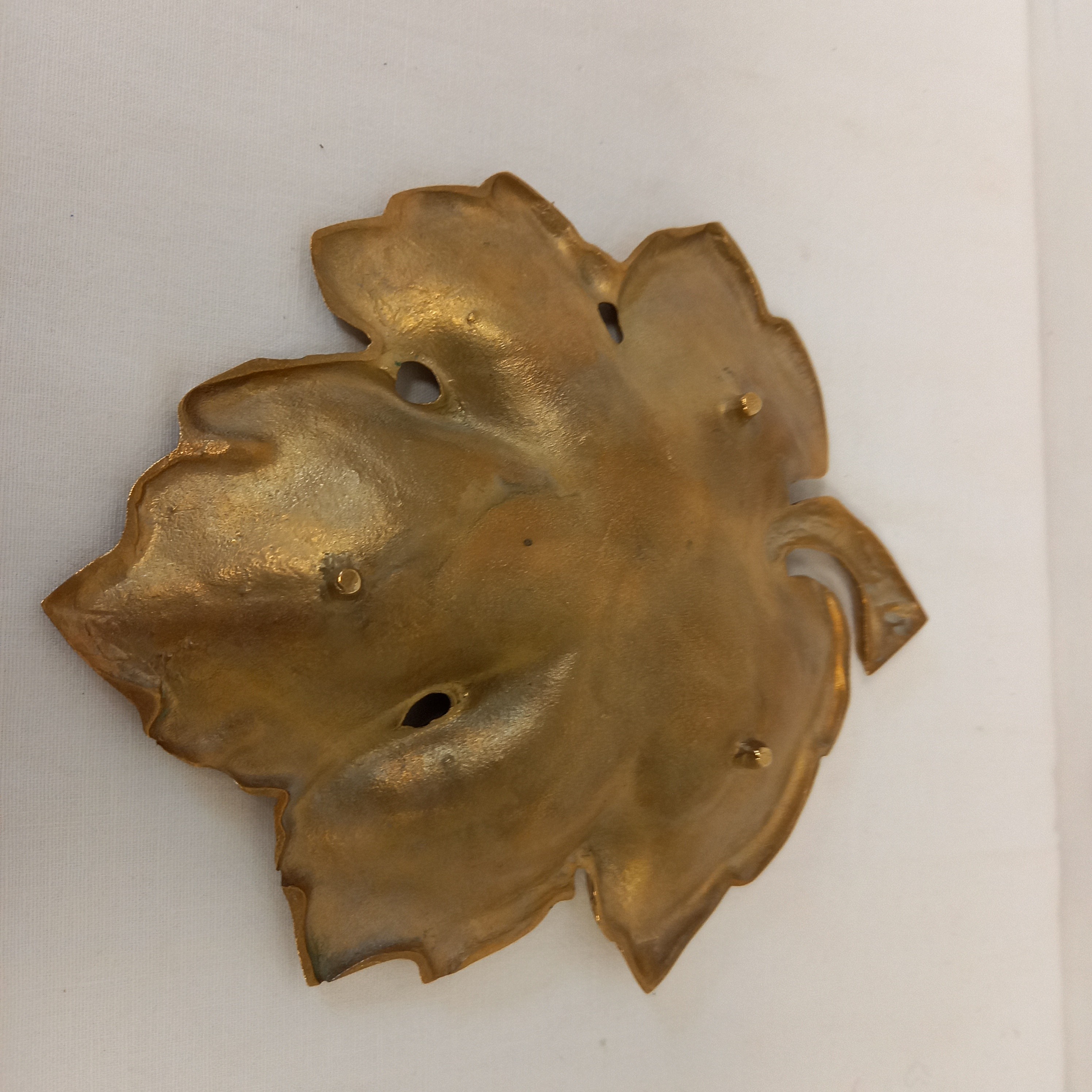 Voir photo 6 de Jolie Vide Poche .Forme de Feuille en Laiton . Année 50 Jolie Vide Poche .Forme de Feuille en Laiton . Année 50 - Vue 6 -