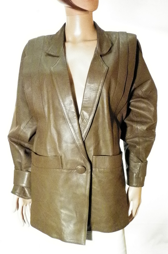 Veste Femme Marron Taille Estimée M/L. Bon état -  reconditionné disponible sur Label Emmaüs