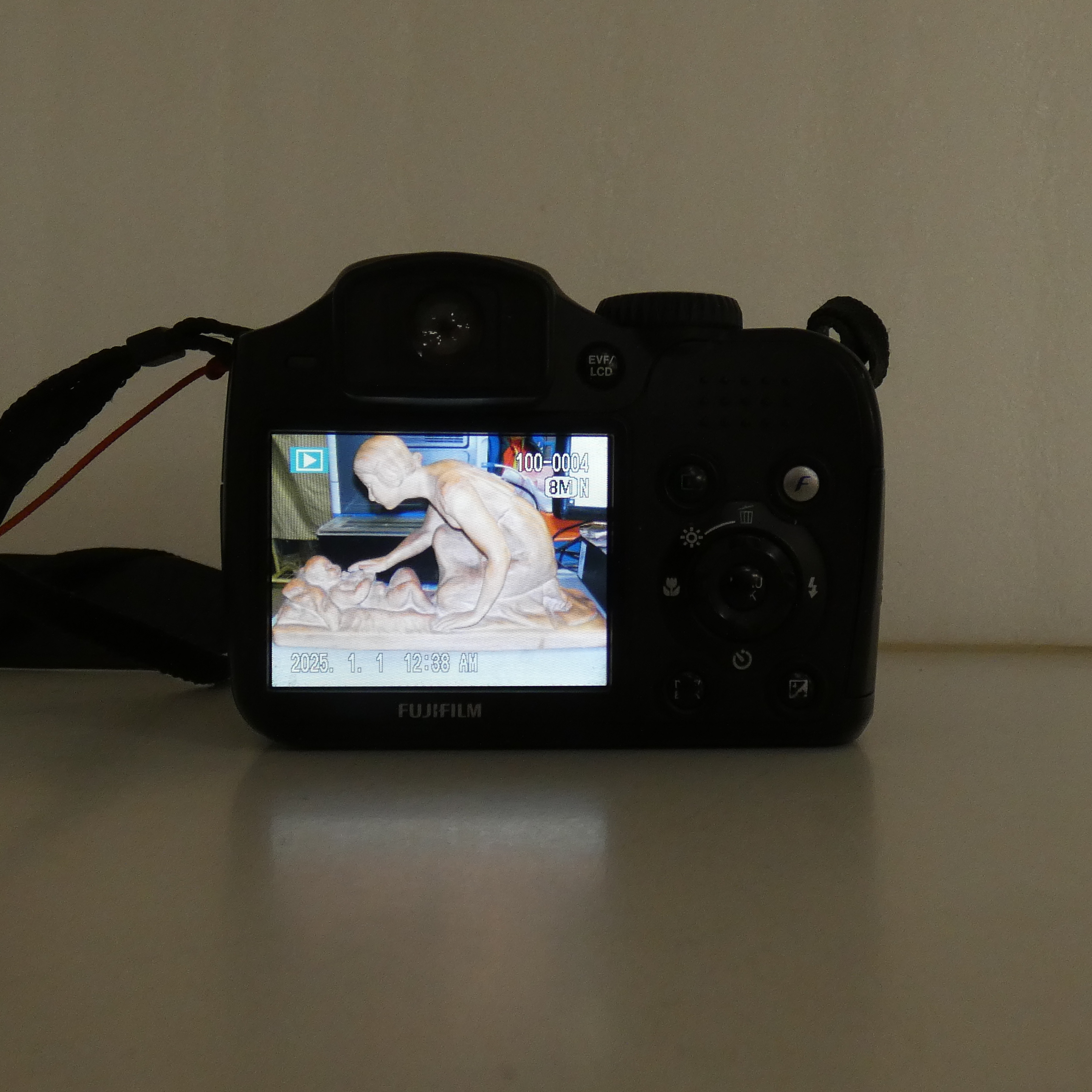 Appareil photo numérique Fujifilm modèle FinePix S5800 - Photo 1