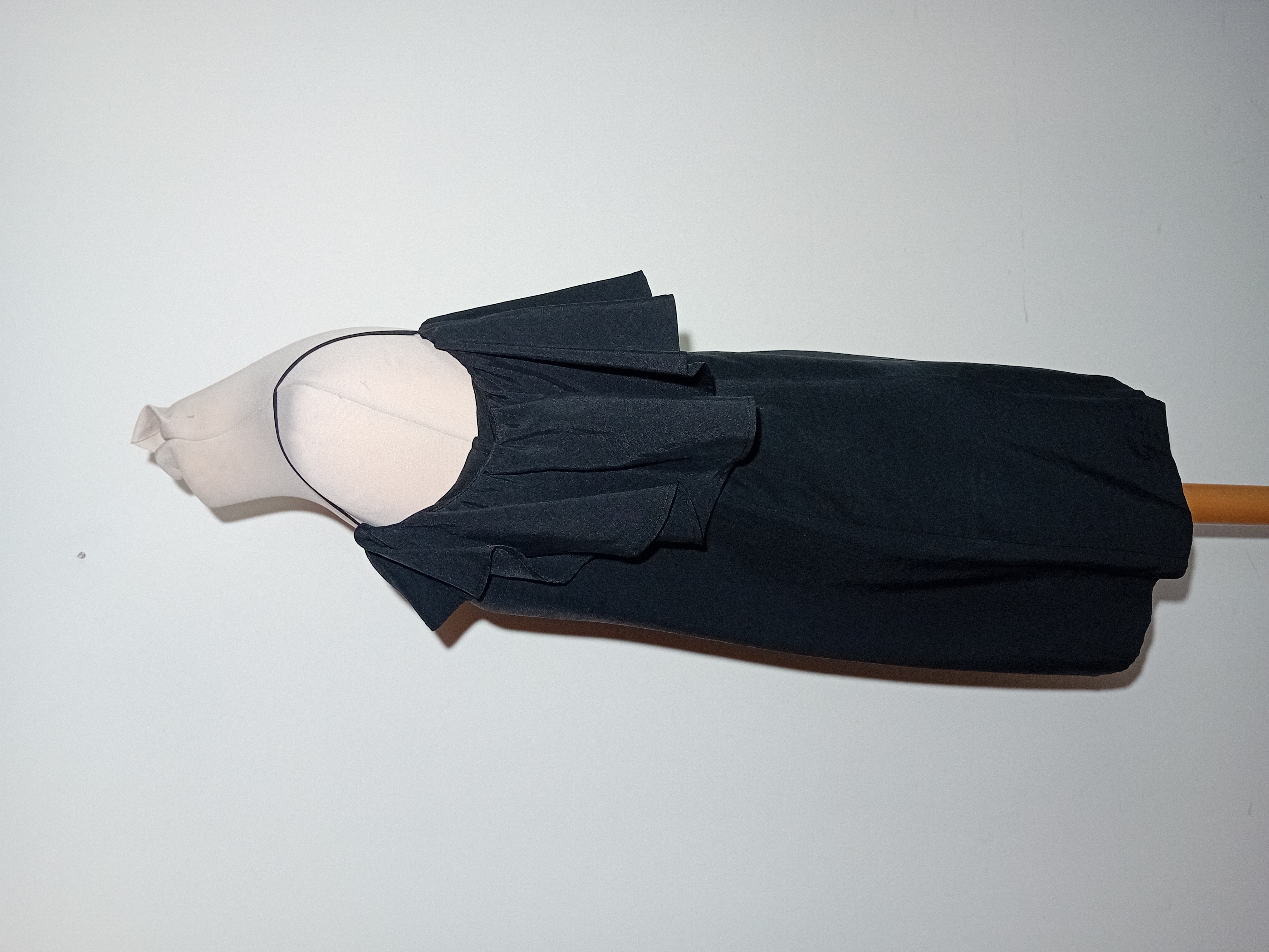 Robe Noire Sisley Épaules Dénudées Volants Taille S 36 (T4595)  - Vue 3 - 