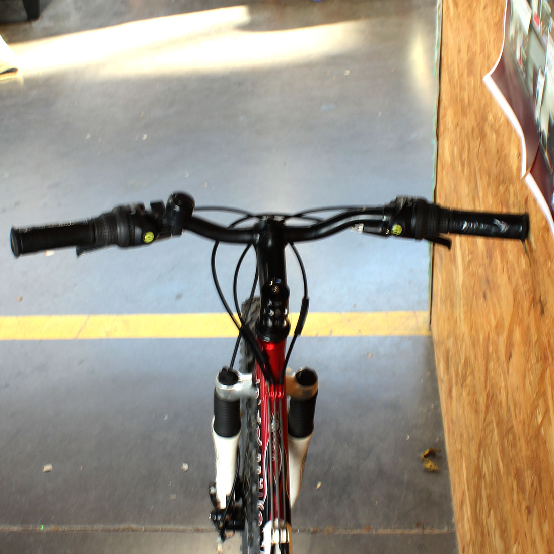 VTT Rockrider 6 Fire, 26", Taille M État correct - Vue 4 - 