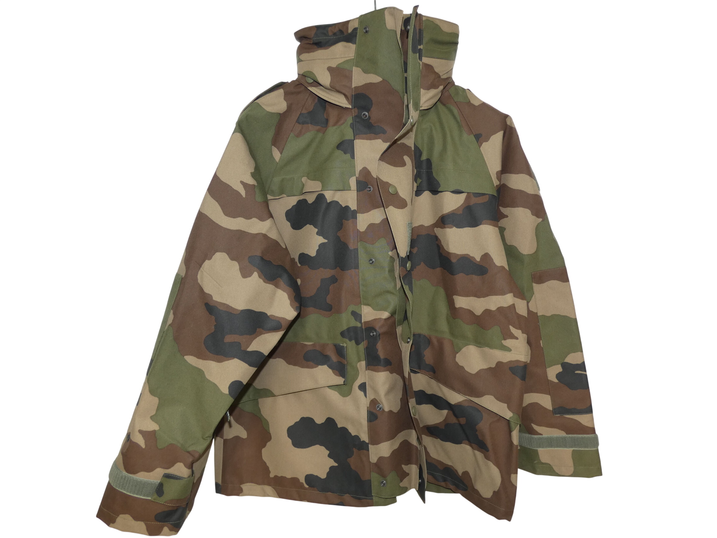 Acheter Veste légère de terrain avec camouflage VTN T. L Comme neuf - 45,00 € Veste légère de terrain avec camouflage VTN T. L Comme neuf - reconditionné disponible sur Label Emmaüs