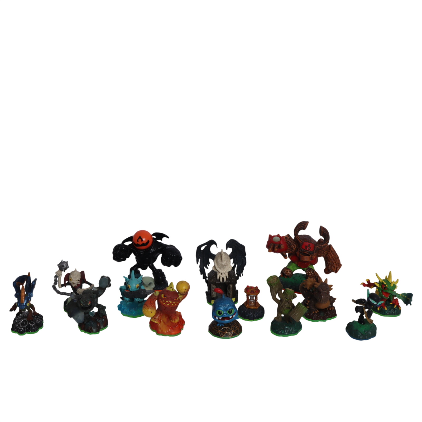 Acheter Lot de 14 figurines Skylanders - 27,00 € Lot de 14 figurines Skylanders - reconditionné disponible sur Label Emmaüs