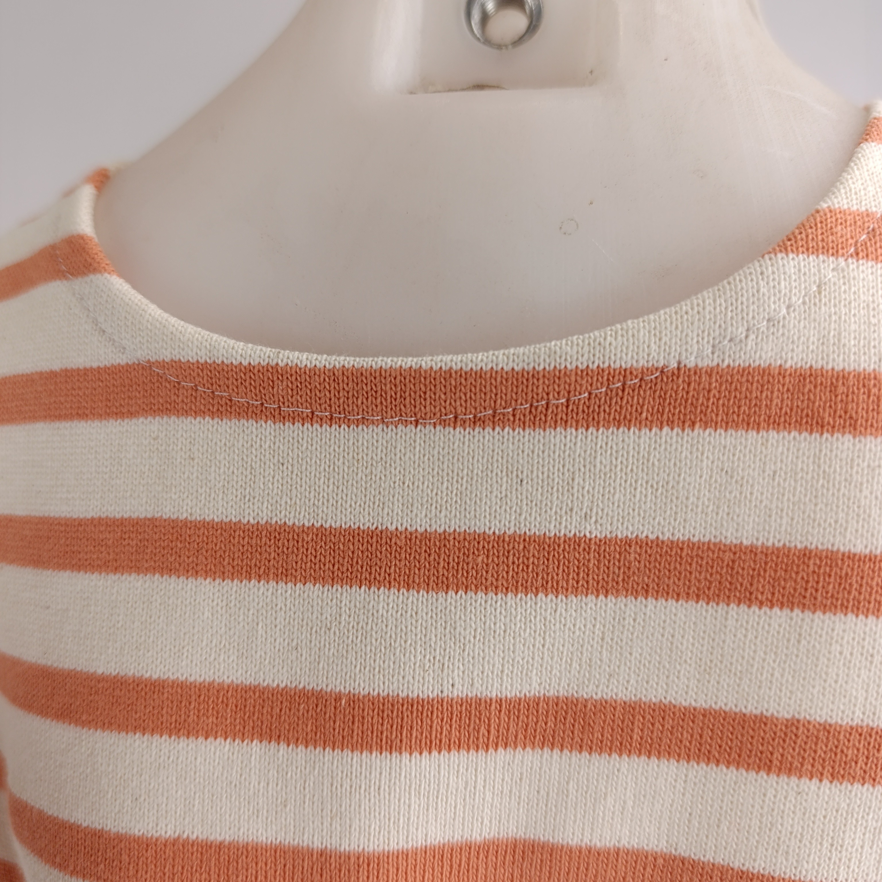 Robe enfant marin (8 ans ) couleur beige et orange fabriqué dans notre atelier Acsomur, à partir de tissu recyclé - Photo 3