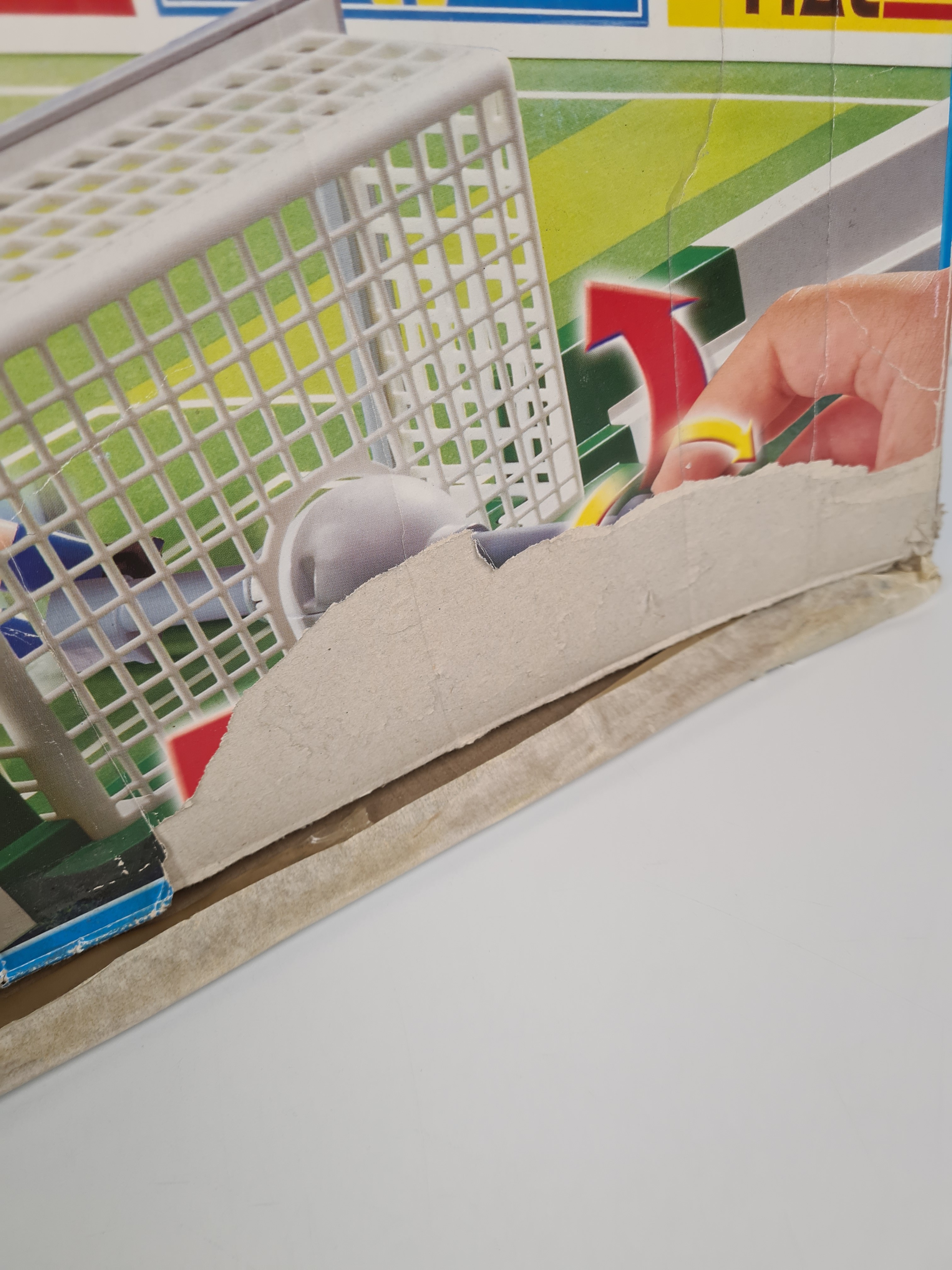 Voir photo 19 de Playmobil - 4700 Terrain de football avec joueurs - 5 ans + Playmobil - 4700 Terrain de football avec joueurs - 5 ans + État correct - Vue 19 -