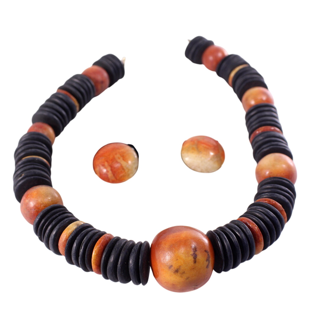 Parure collier et boucles d'oreille corail éponge pomme Bon état -  reconditionné disponible sur Label Emmaüs