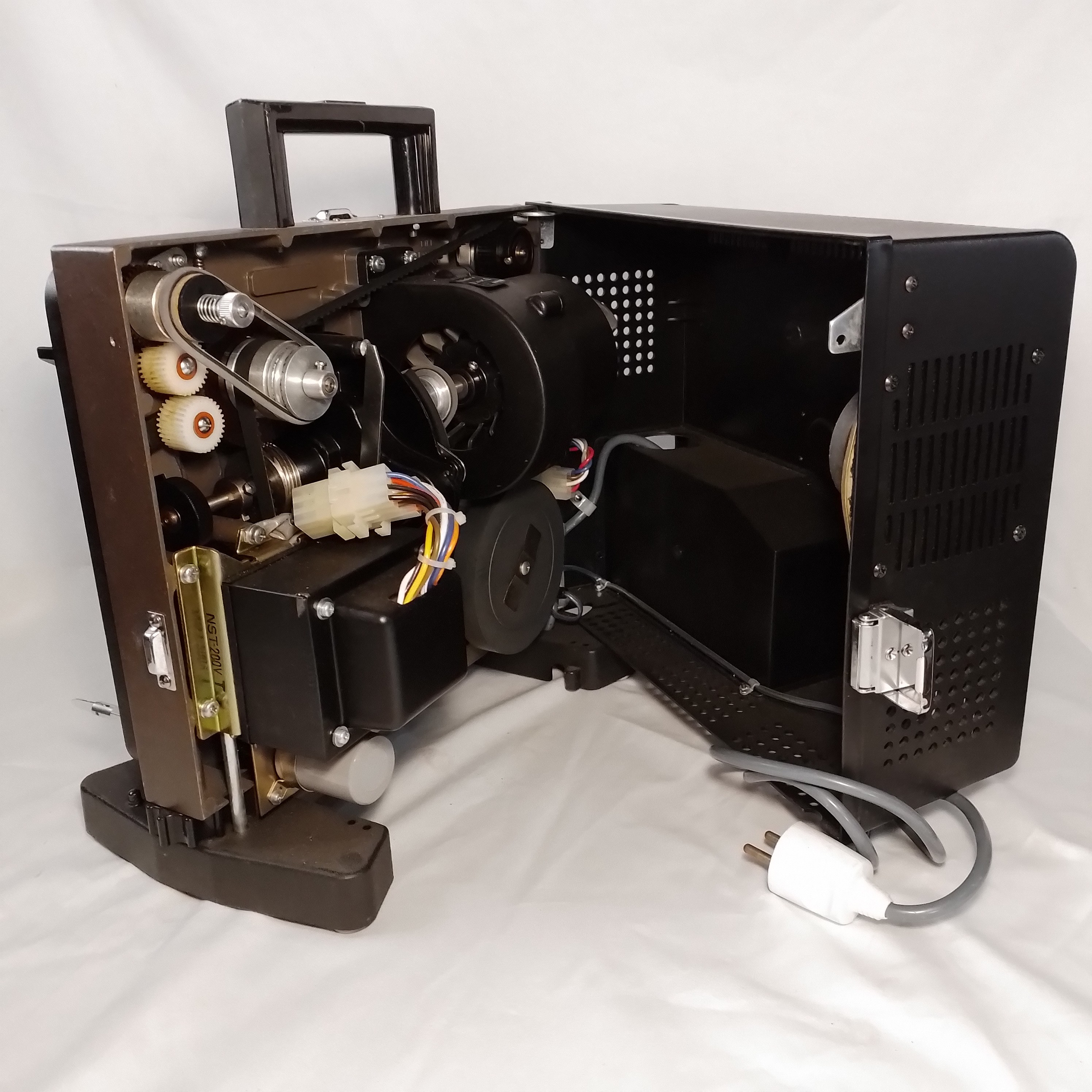 Projecteurs Sonores 16mm NT 2 de EIKI - Bon état - Photo 5