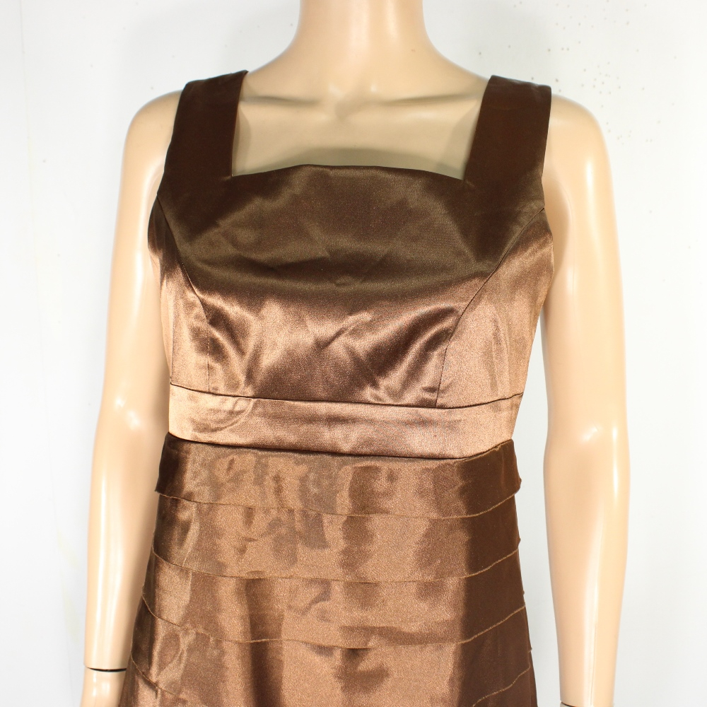 Voir photo 4 de Robe Sans Manches Mordoré Taille L Robe Sans Manches Mordoré Taille L Bon état - Vue 4 -