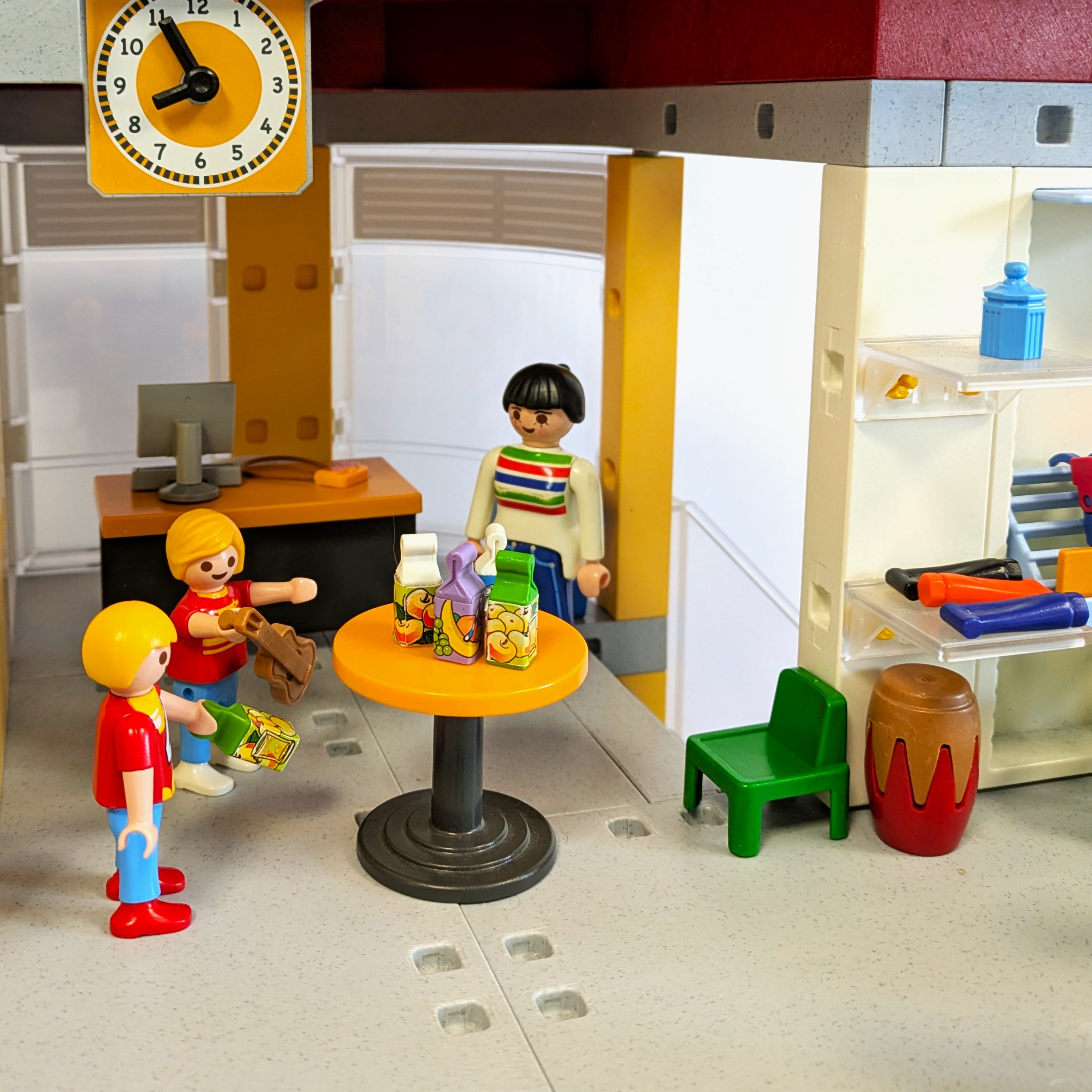 Grande École Équipée Playmobil 4324 – Comme neuve – Avec notice et accessoires Comme neuf - Vue 6 - 
