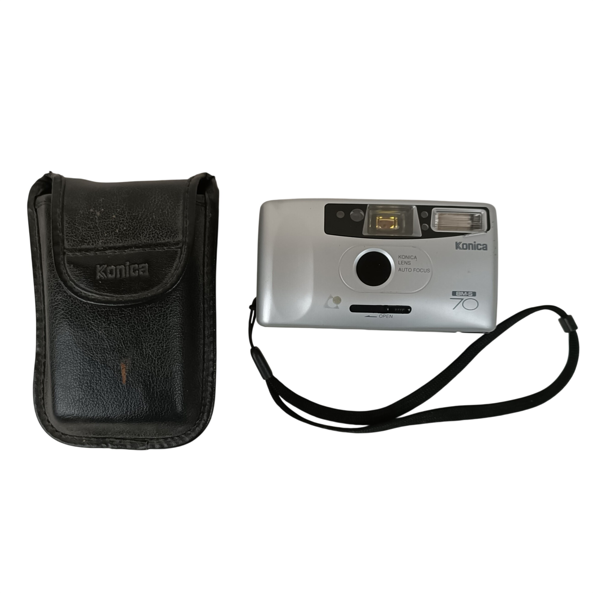 Acheter Appareil photo KONICA Lesn Auto Focus, BM.S 70, avec son étui État correct - 10,00 € Appareil photo KONICA Lesn Auto Focus, BM.S 70, avec son étui État correct - reconditionné disponible sur Label Emmaüs