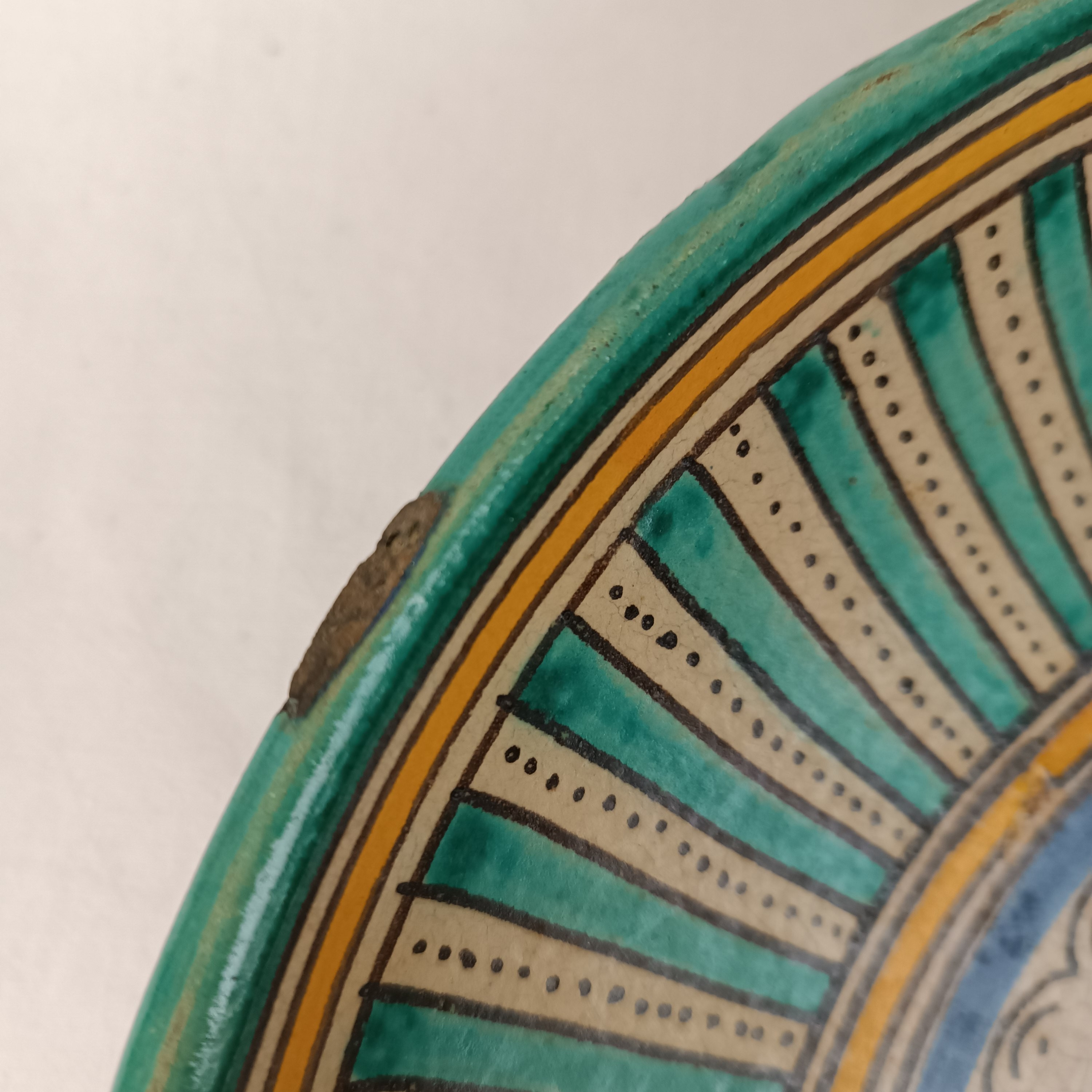 Grand plat marocain en céramique, fait main, diamètre de 31,5 cm - État correct - Photo 6