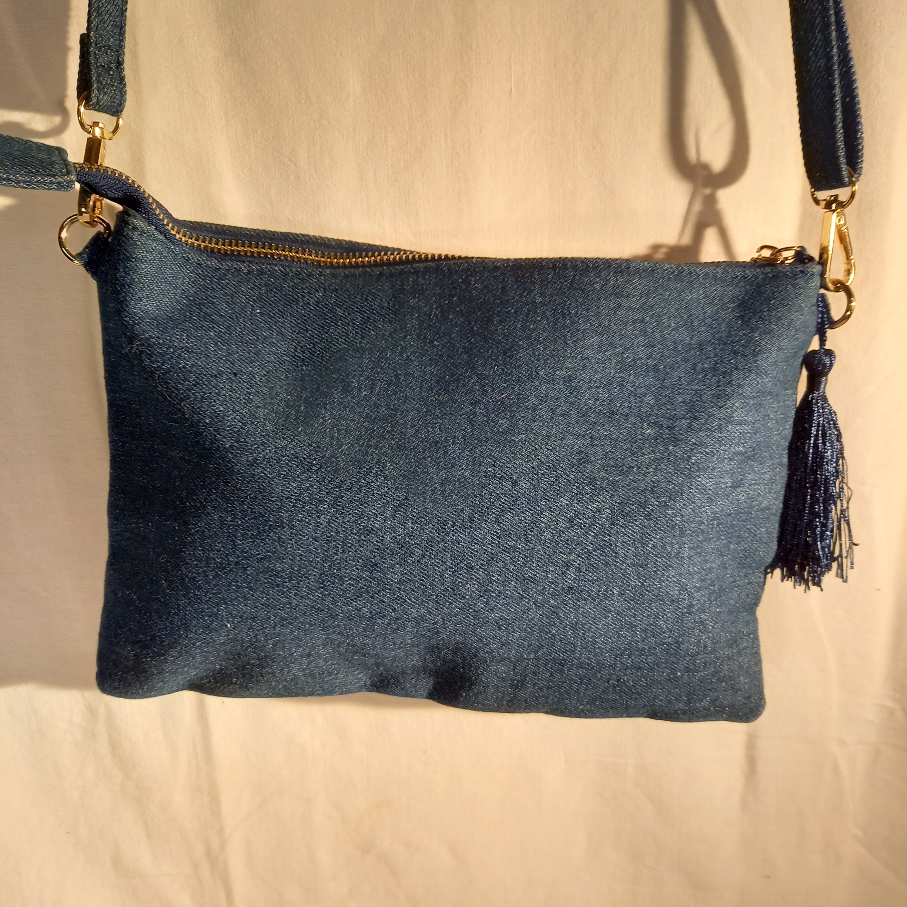 Sac tissu & broderies ethnique à franges et perles - Photo 3