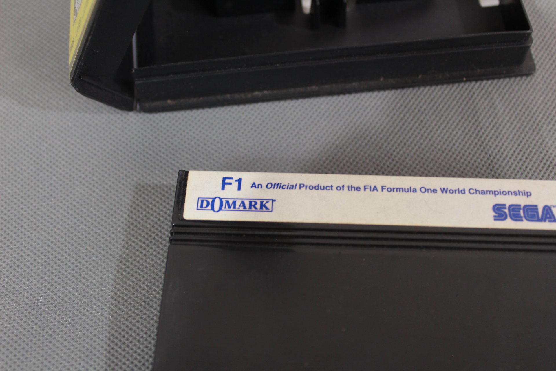 Voir photo 4 de Jeu SEGA MASTER SYSTEM F1 Jeu SEGA MASTER SYSTEM F1 Bon état - Vue 4 -