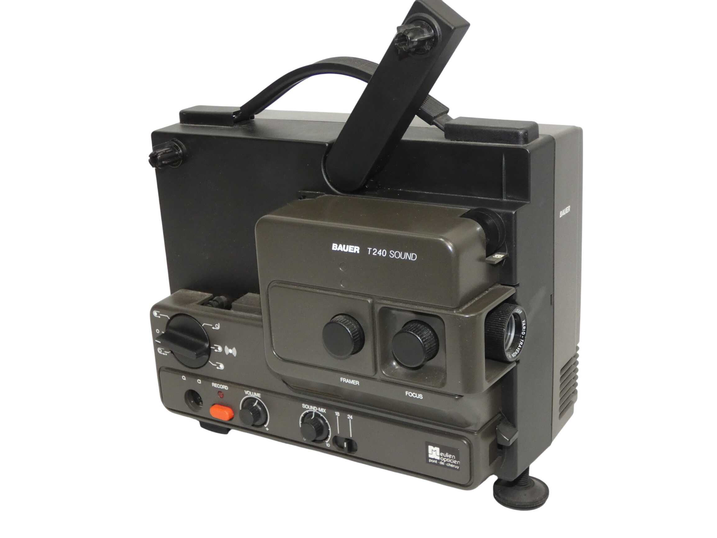 Projecteur pour film super 8 BAUER T240 Sound - Très bon état sur Label Emmaüs