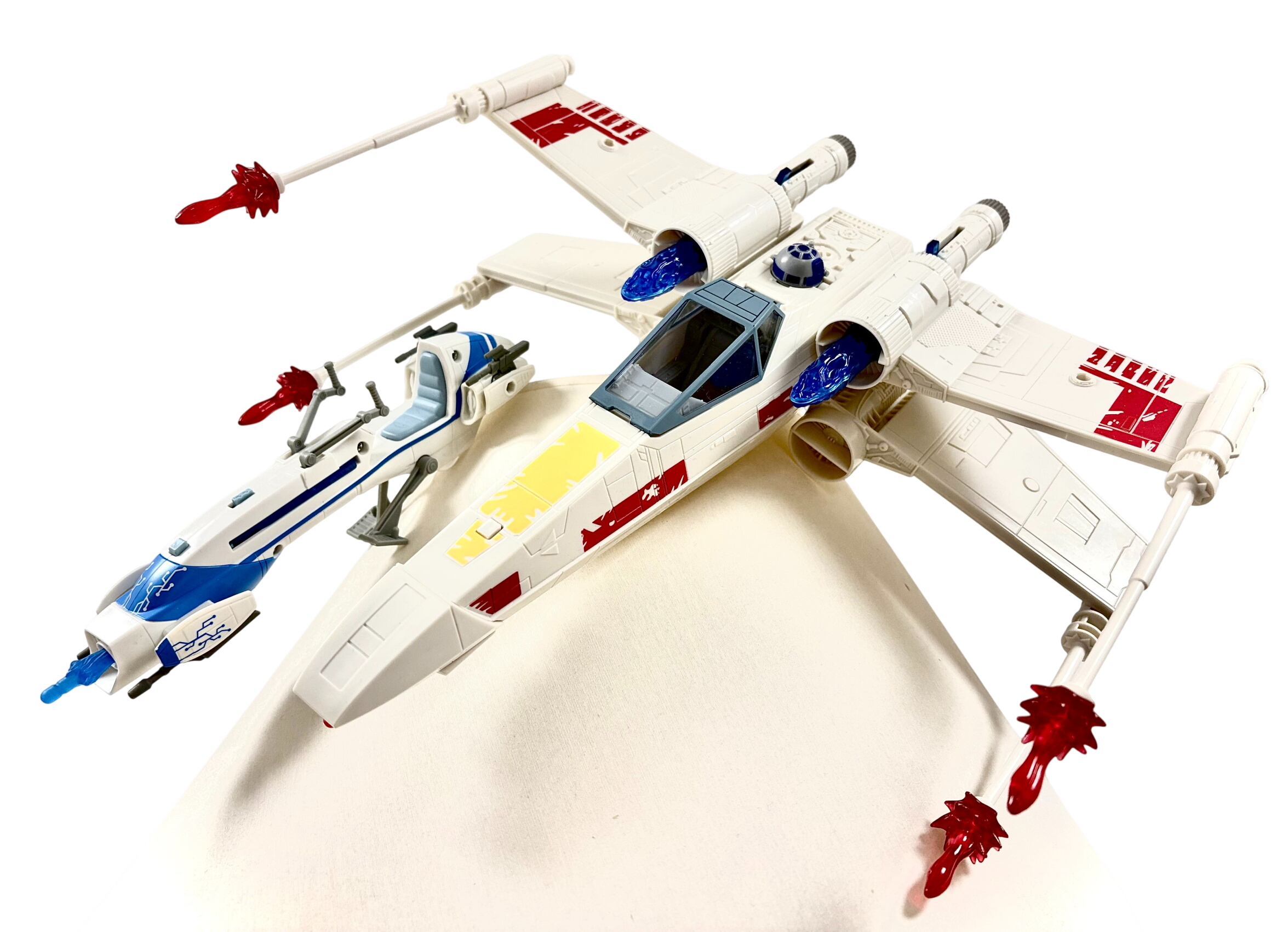 Vaisseau Star Wars X Wing grand modèle 58 cm Hasbro Luke Skywalker Bon état -  reconditionné disponible sur Label Emmaüs