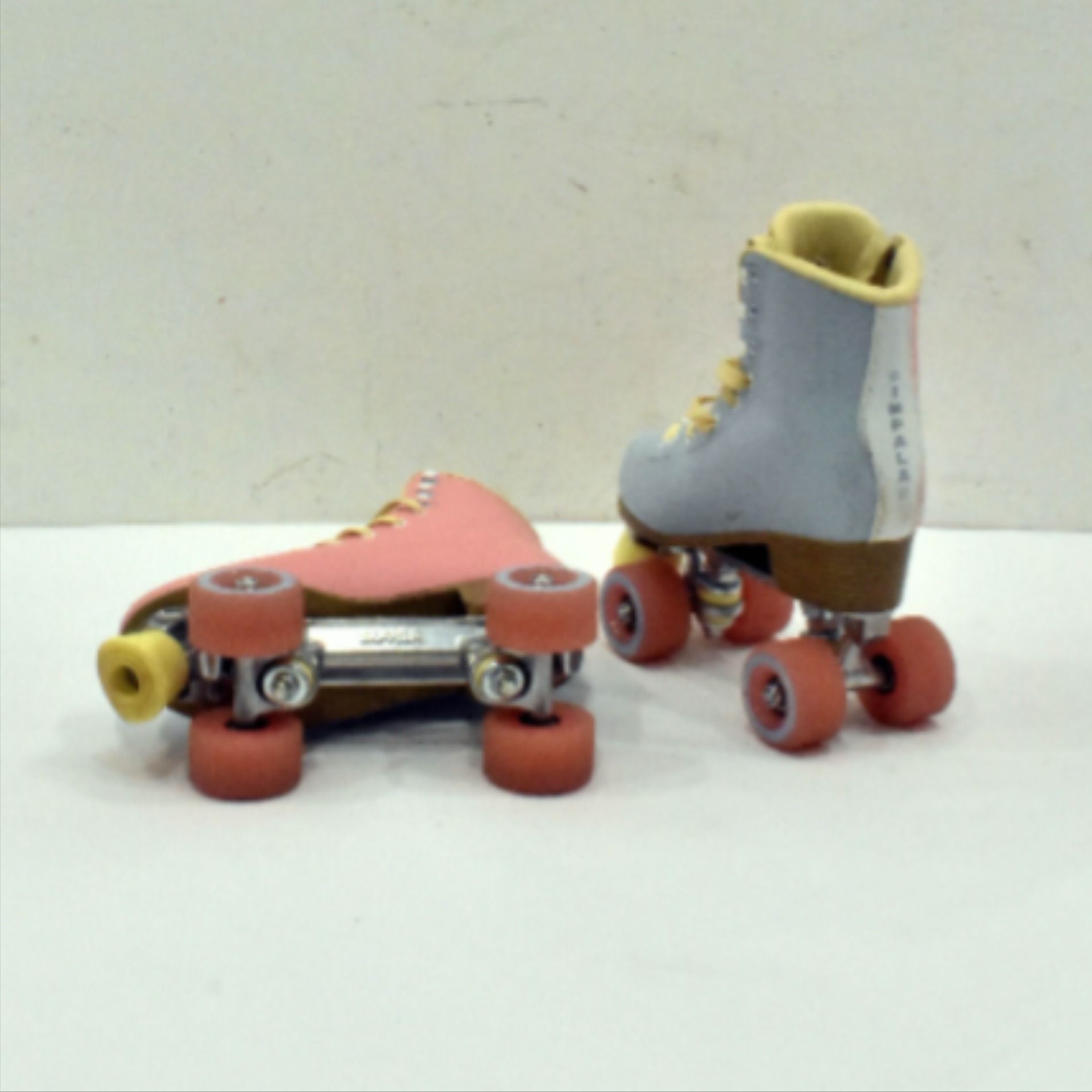 Patins à Roulettes Quad - Impala® Skate - Rose & Bleu - T. 38 Bon état - Vue 3 - 