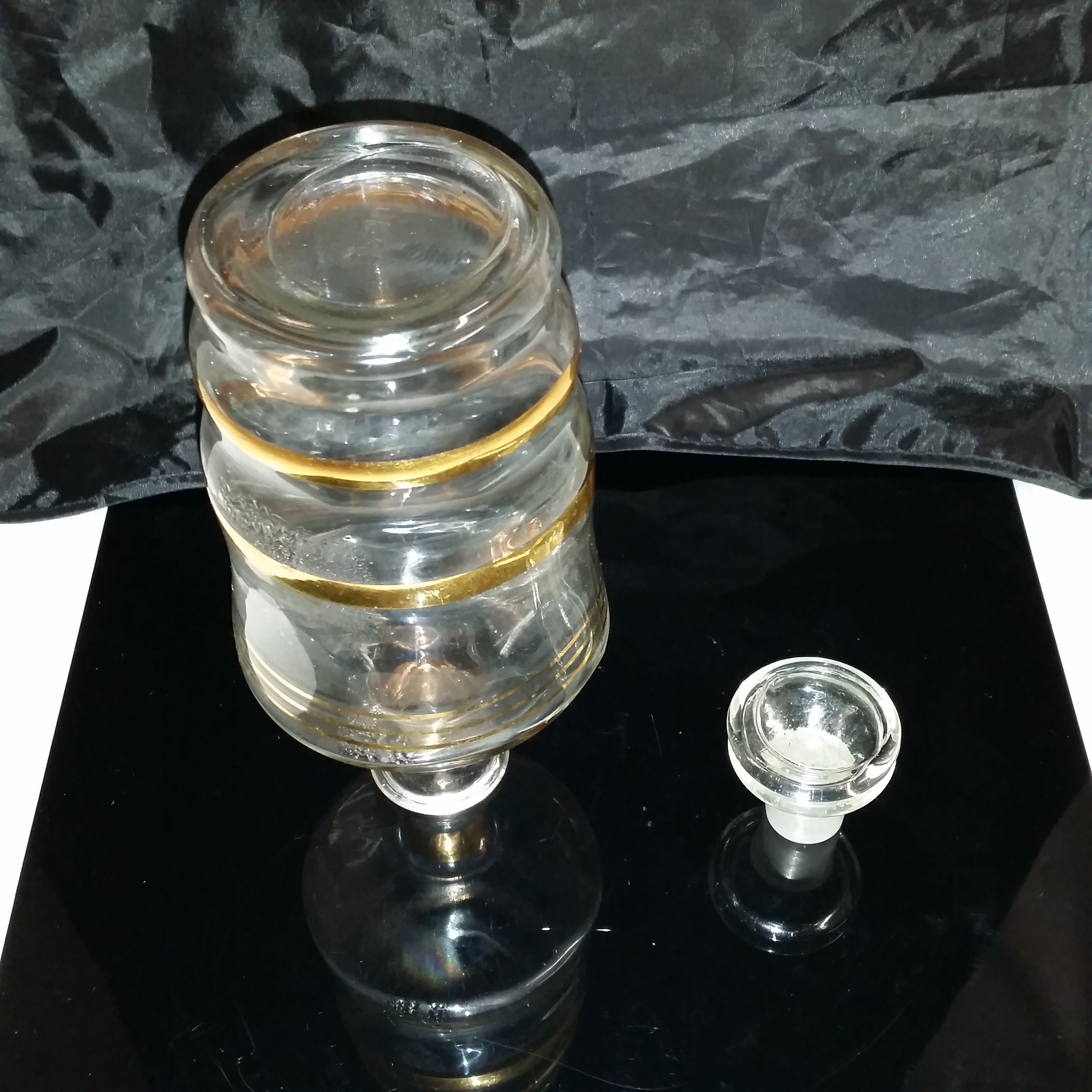 Voir photo 3 de Carafe à liqueur en verre Carafe à liqueur en verre Bon état - Vue 3 -