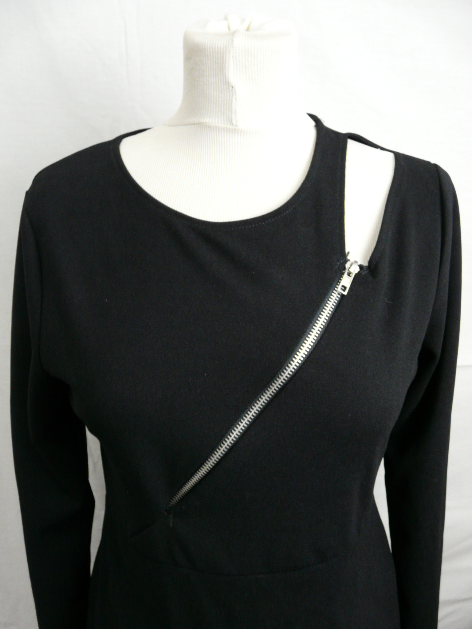 RF256 - Robe à zips - Boohoo - Taille 42 Très bon état - Vue 6 - 