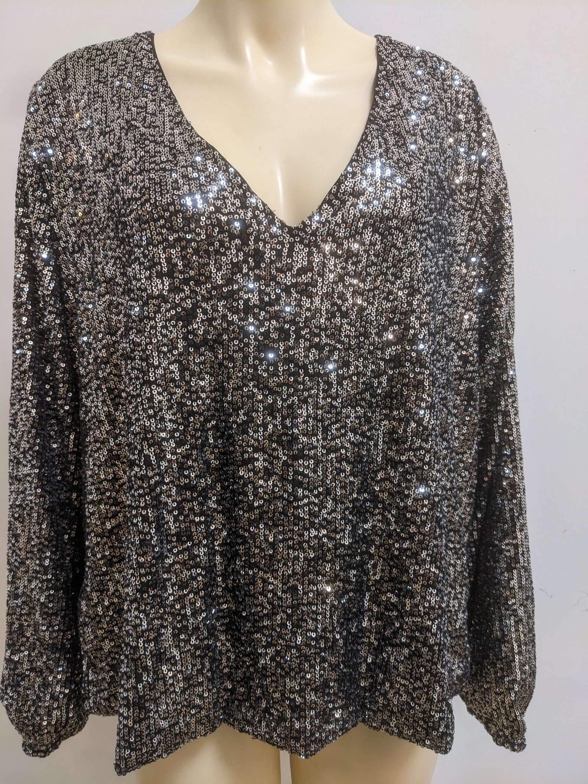 Blouse à sequins 50 - 52  - Vue 5 - 