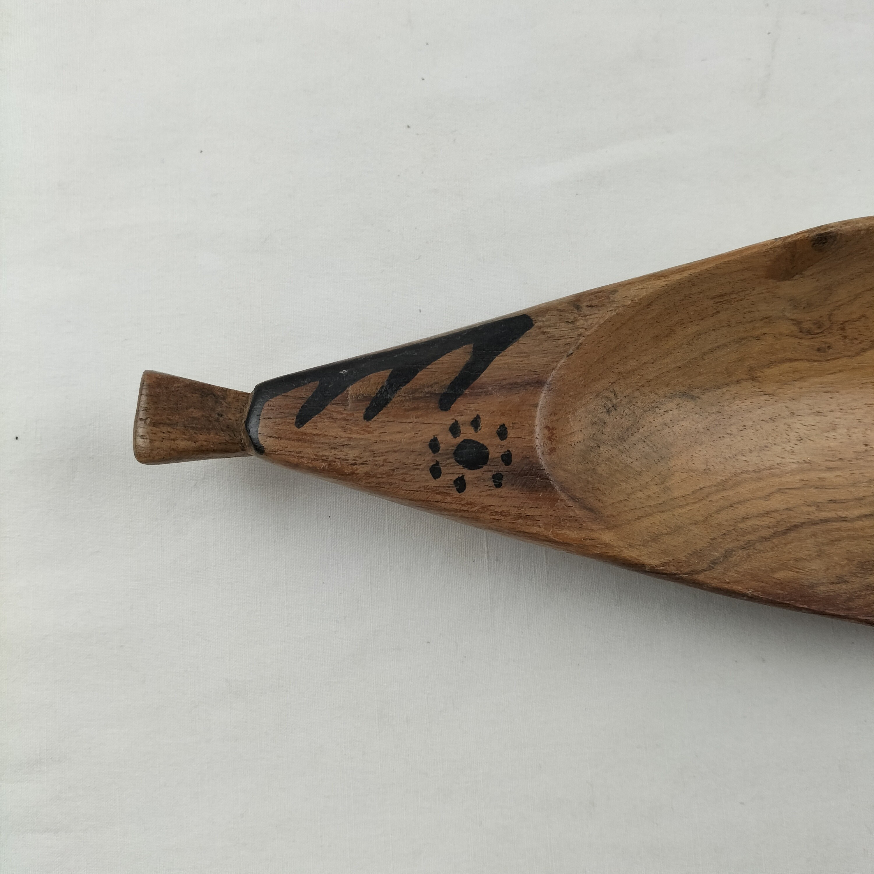 Vide poche en bois en forme de pirogue - Photo 1