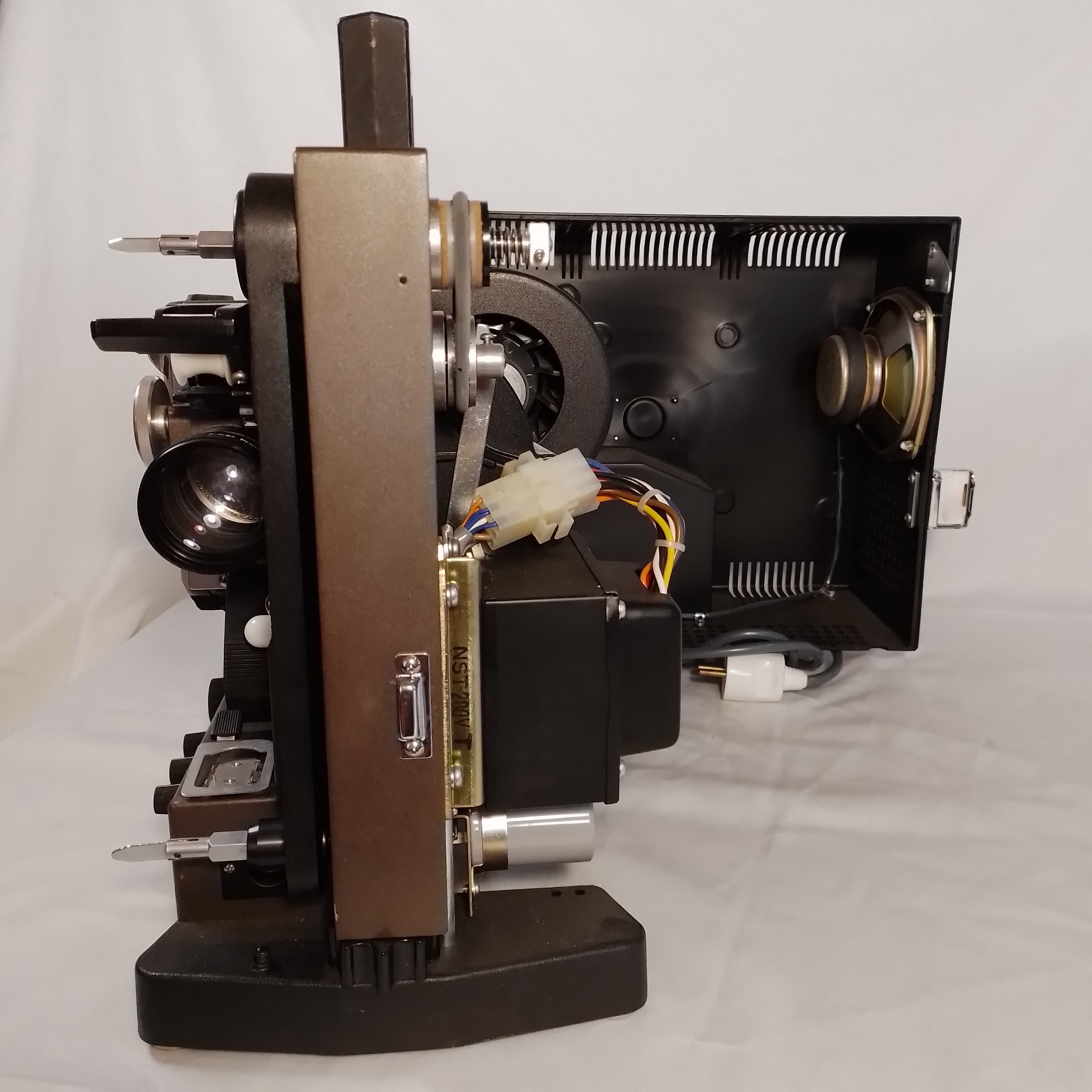 Projecteurs Sonores 16mm NT 2 de EIKI - Bon état - Photo 7