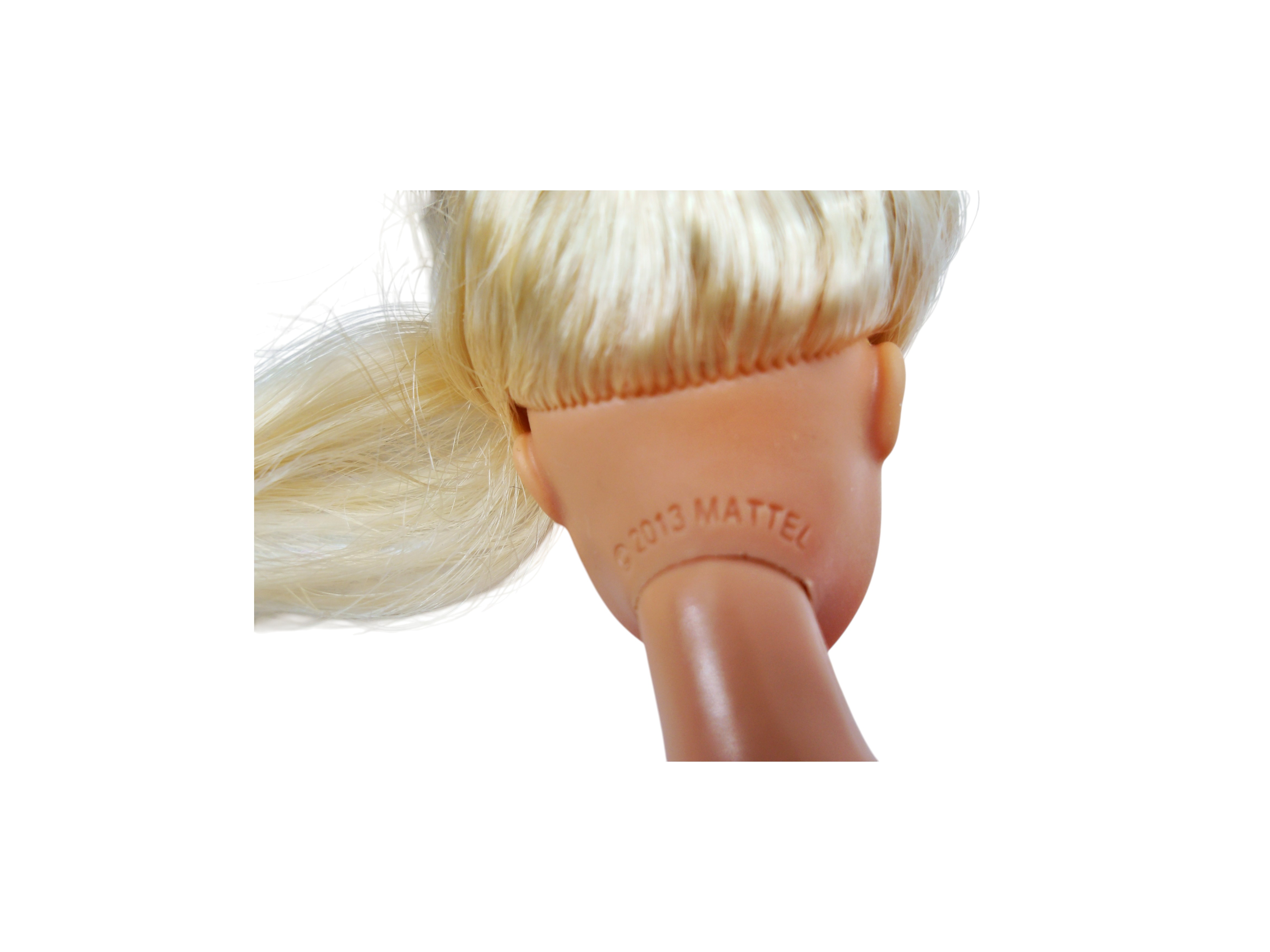 Barbie et dressing de tenues Très bon état - Vue 2 - 