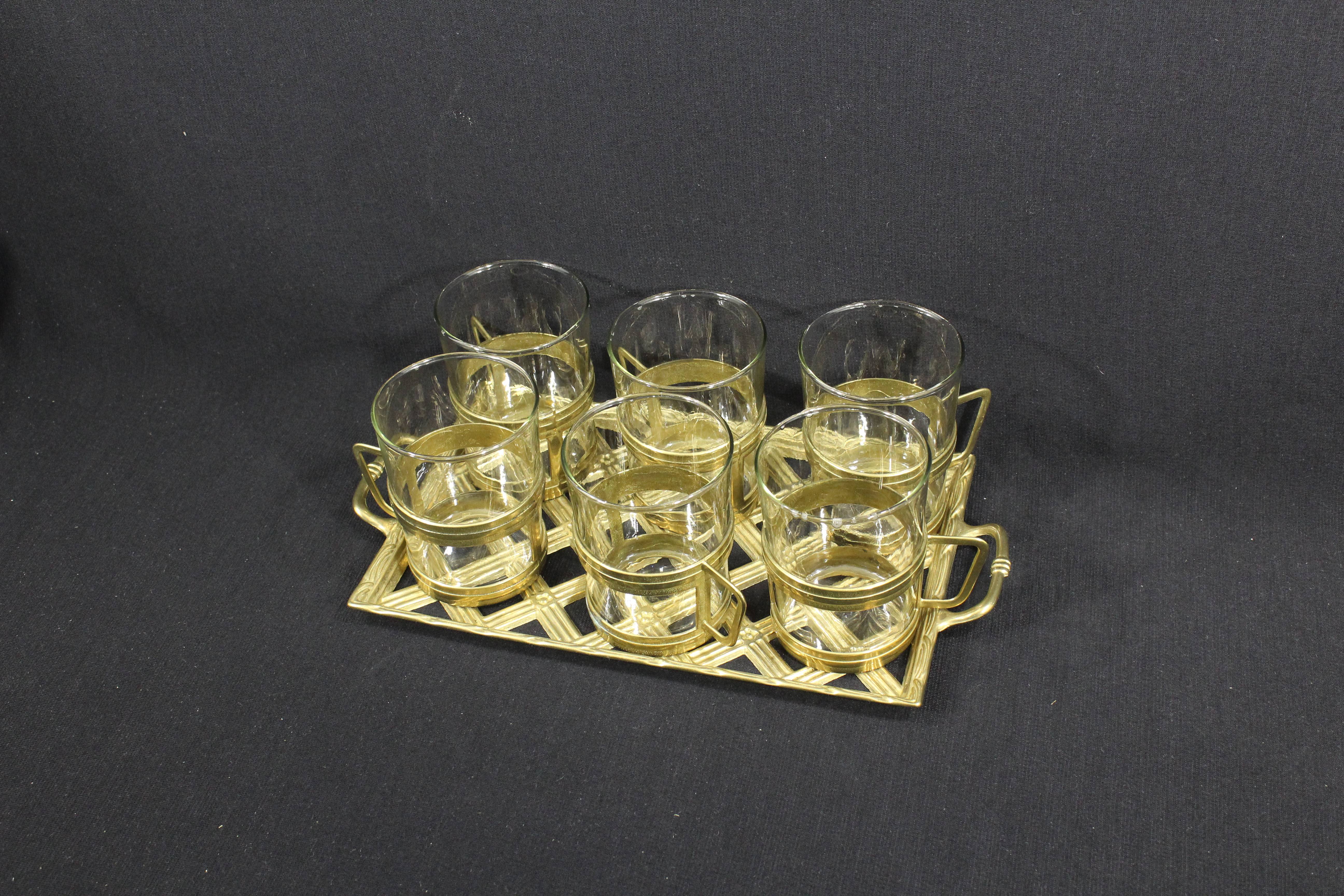 Ensemble de service à thé en verre et laiton + plateau en laiton - Années 70 Bon état - Vue 13 - 