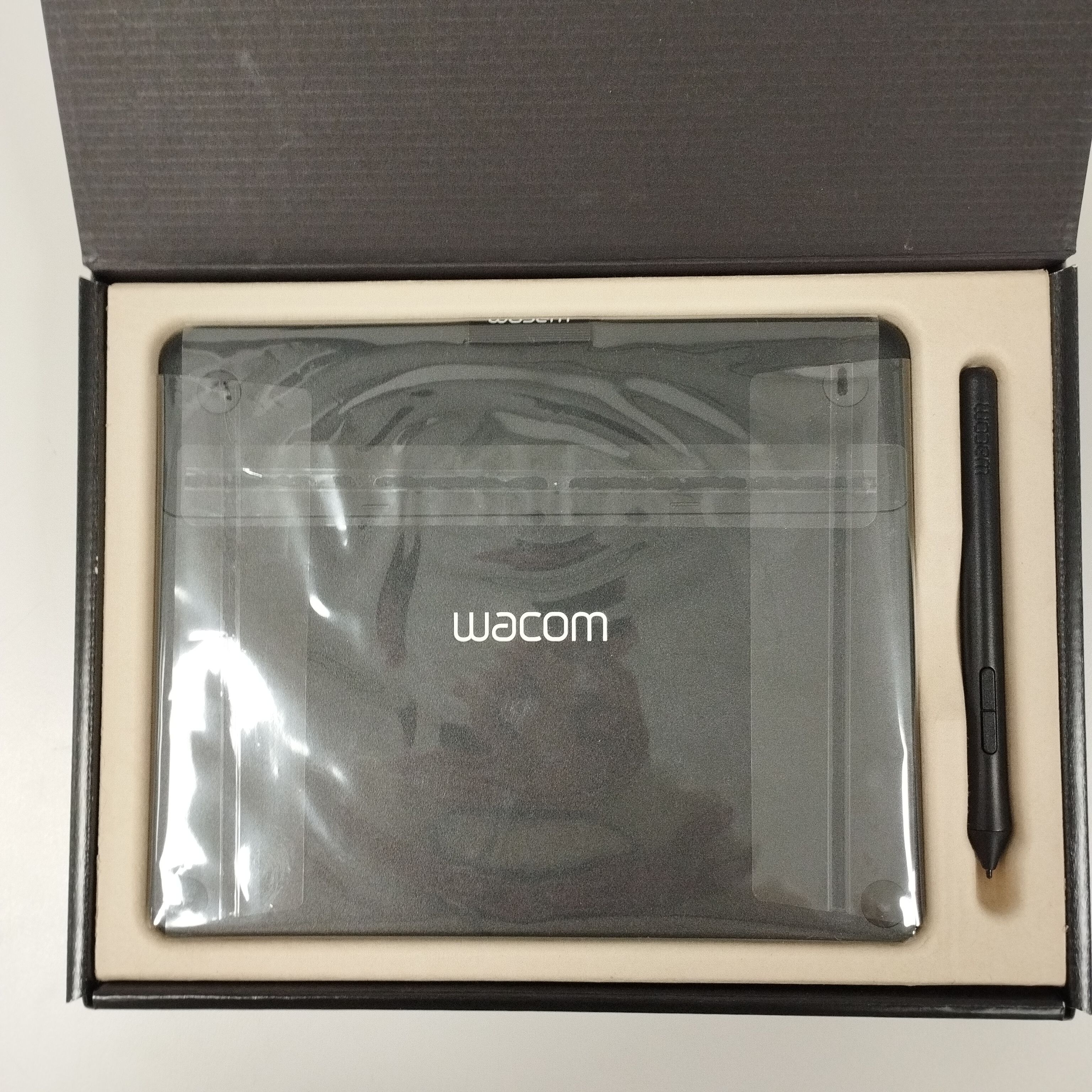 Tablette graphique Wacom Intuos Comic Comme neuf - Vue 3 - 