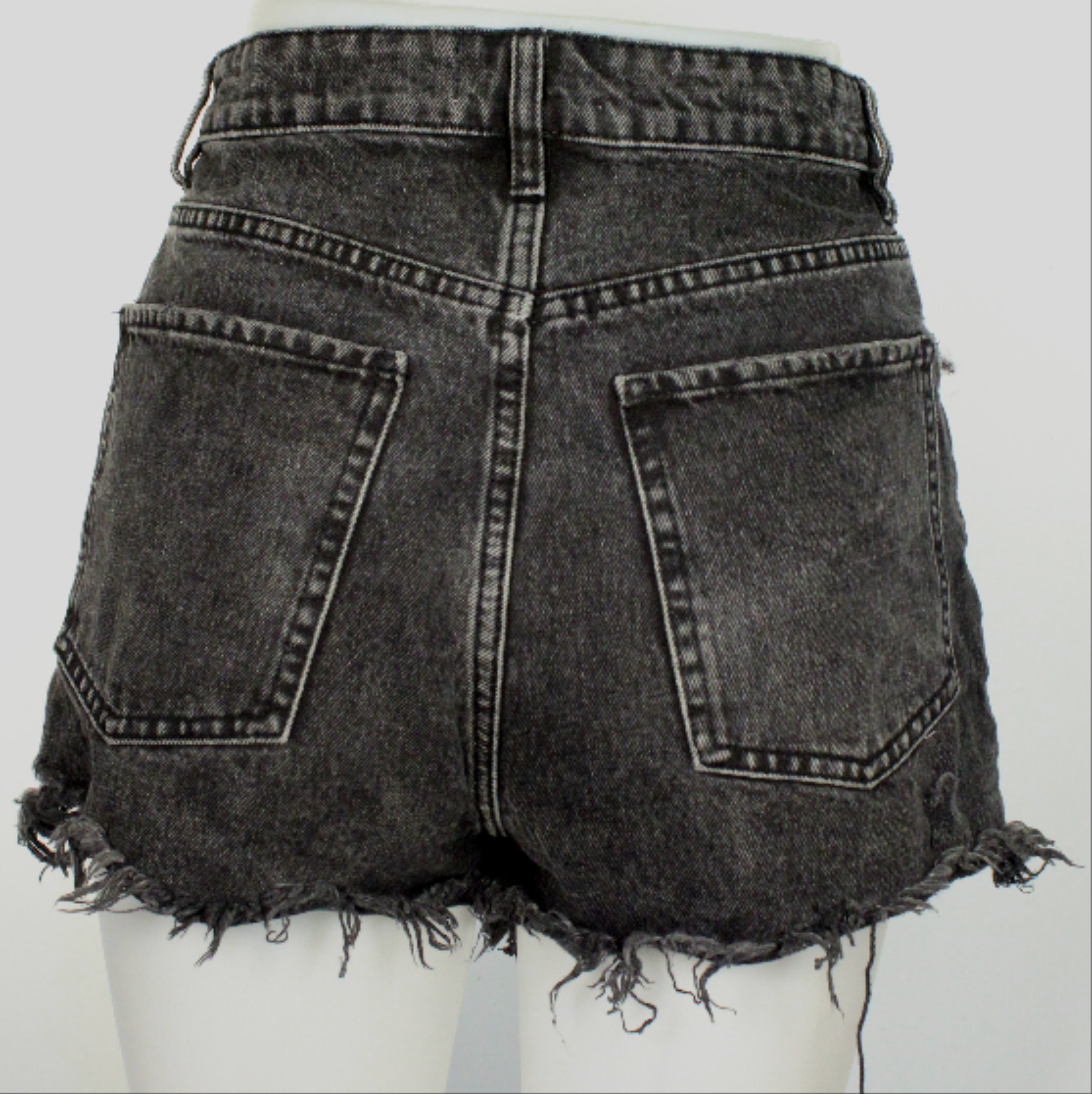 Short Femme en Jean Noir ZARA Taille 38 - Photo 2