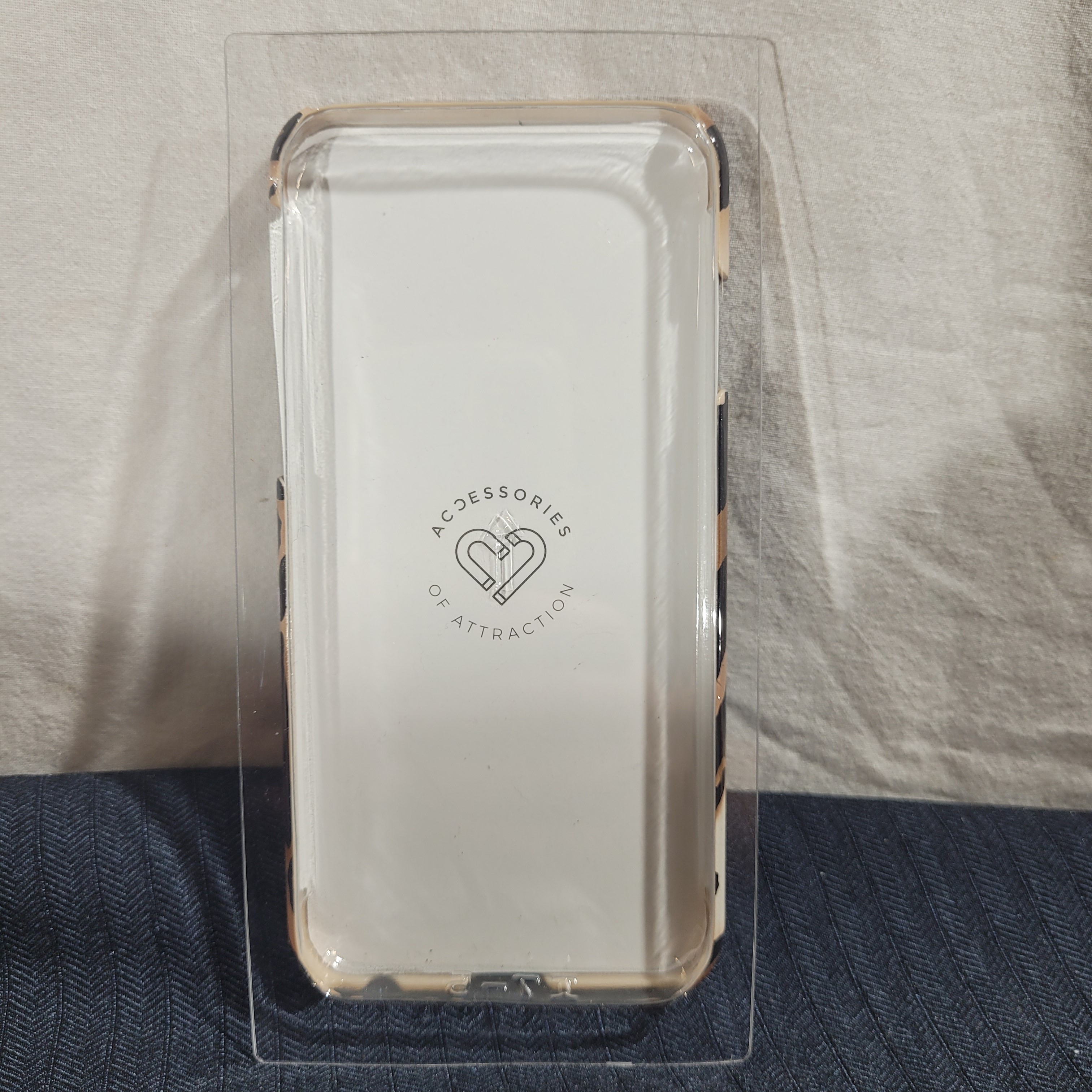 Voir photo 2 de Coque IDEAL OF SWEDEN "Iconic Leopard" - iPhone SE/8/7/6/6S Coque IDEAL OF SWEDEN "Iconic Leopard" - iPhone SE/8/7/6/6S Comme neuf - Vue 2 -
