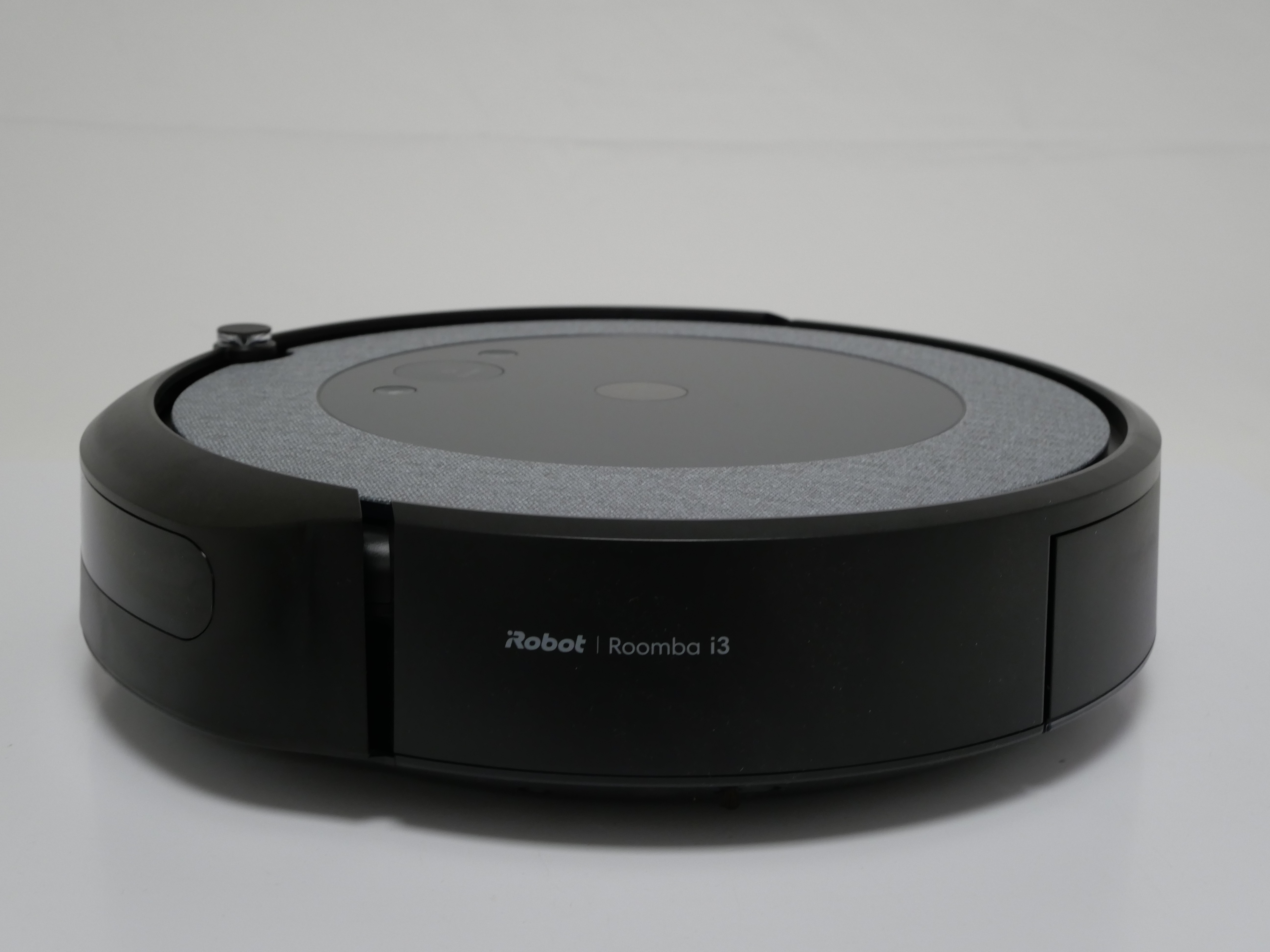Voir photo 4 de Aspirateur iRobot Roomba i3 Aspirateur iRobot Roomba i3 Comme neuf - Vue 4 -
