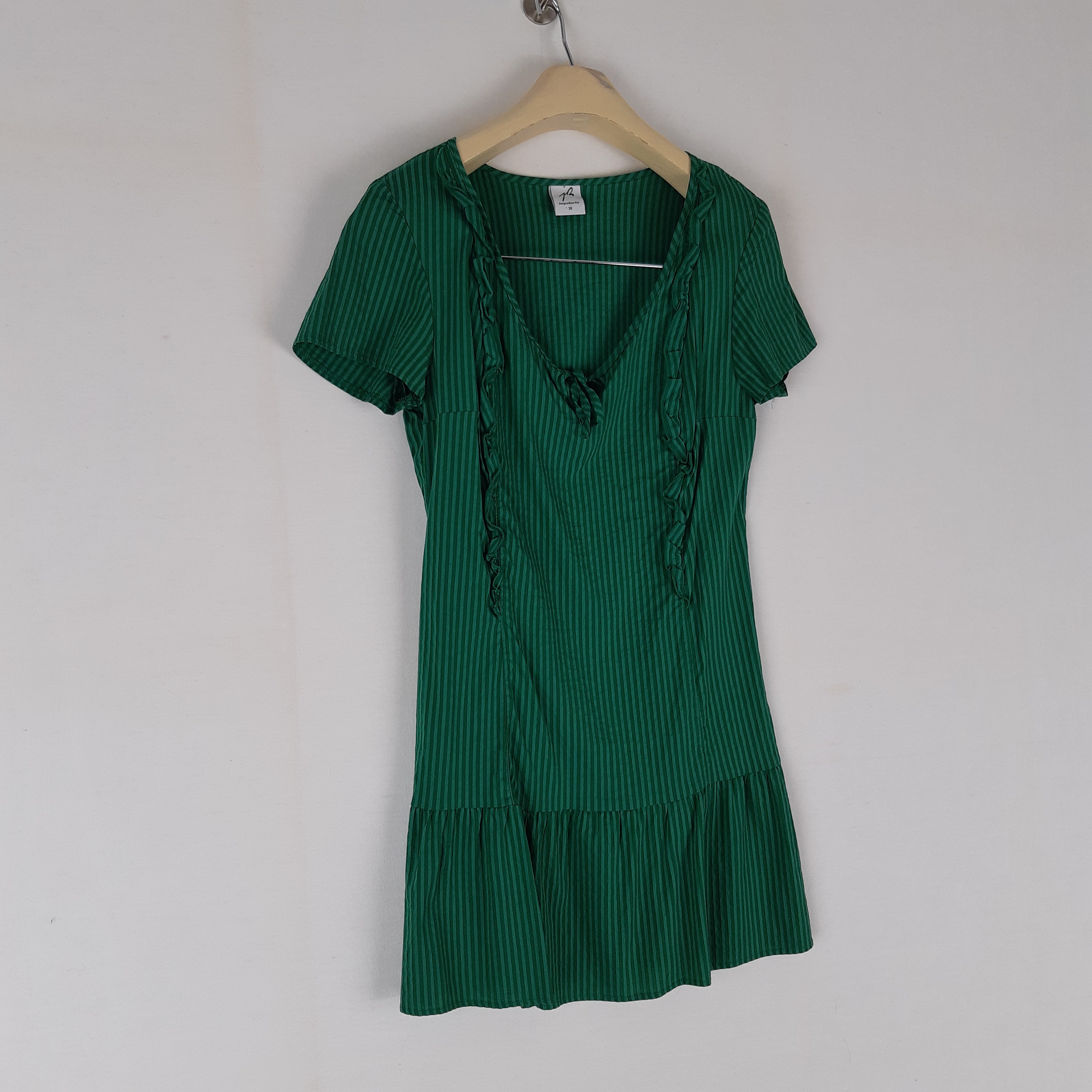 Jacqueline Riu - Robe rayée verte -Taille 38 mesures Carrure= 40 cm Poitrine=40 Hanches= 36 Bassin= 39 Très bon état - Vue 3 - 